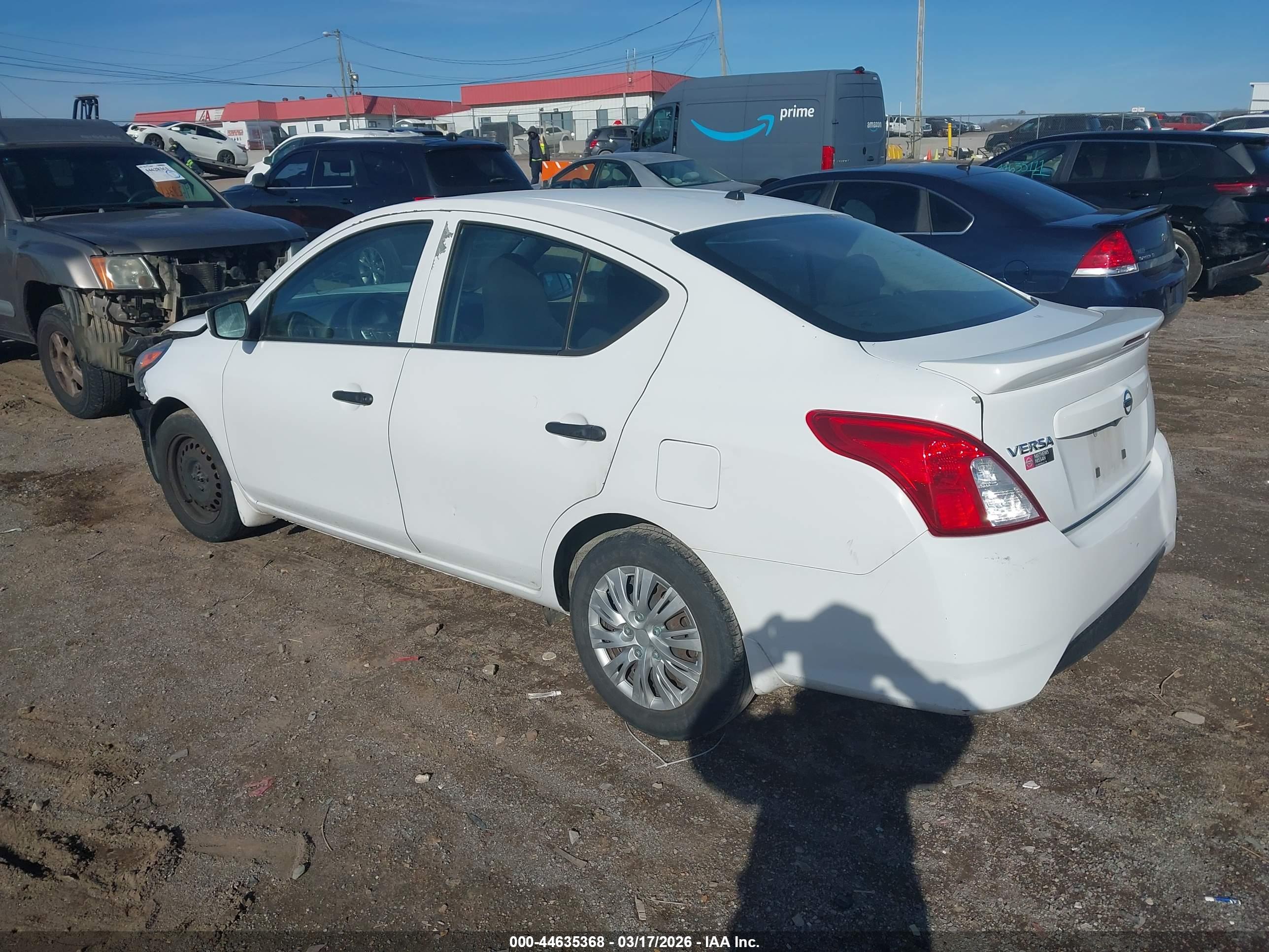 NISSAN VERSA image 3