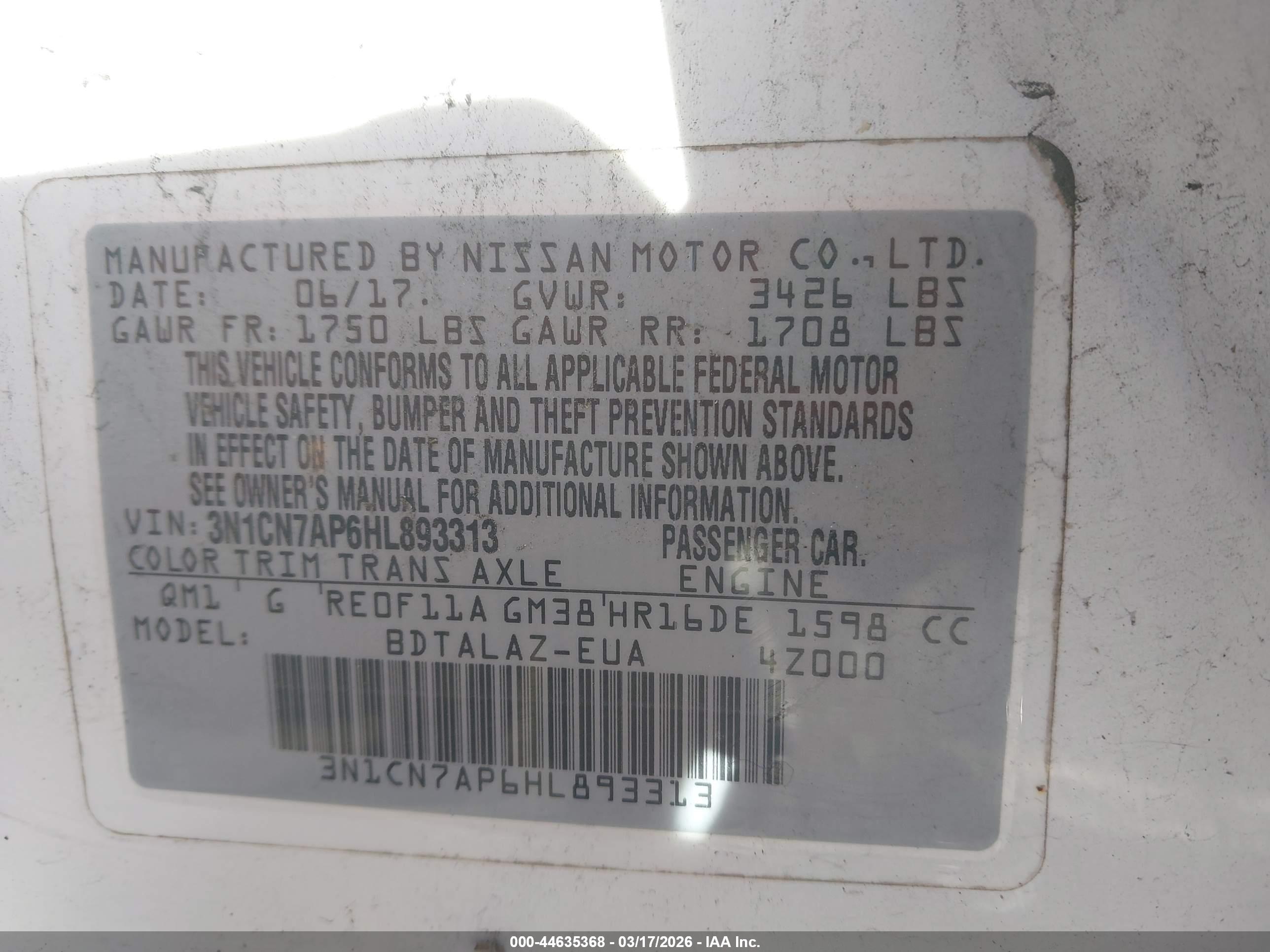 NISSAN VERSA image 9