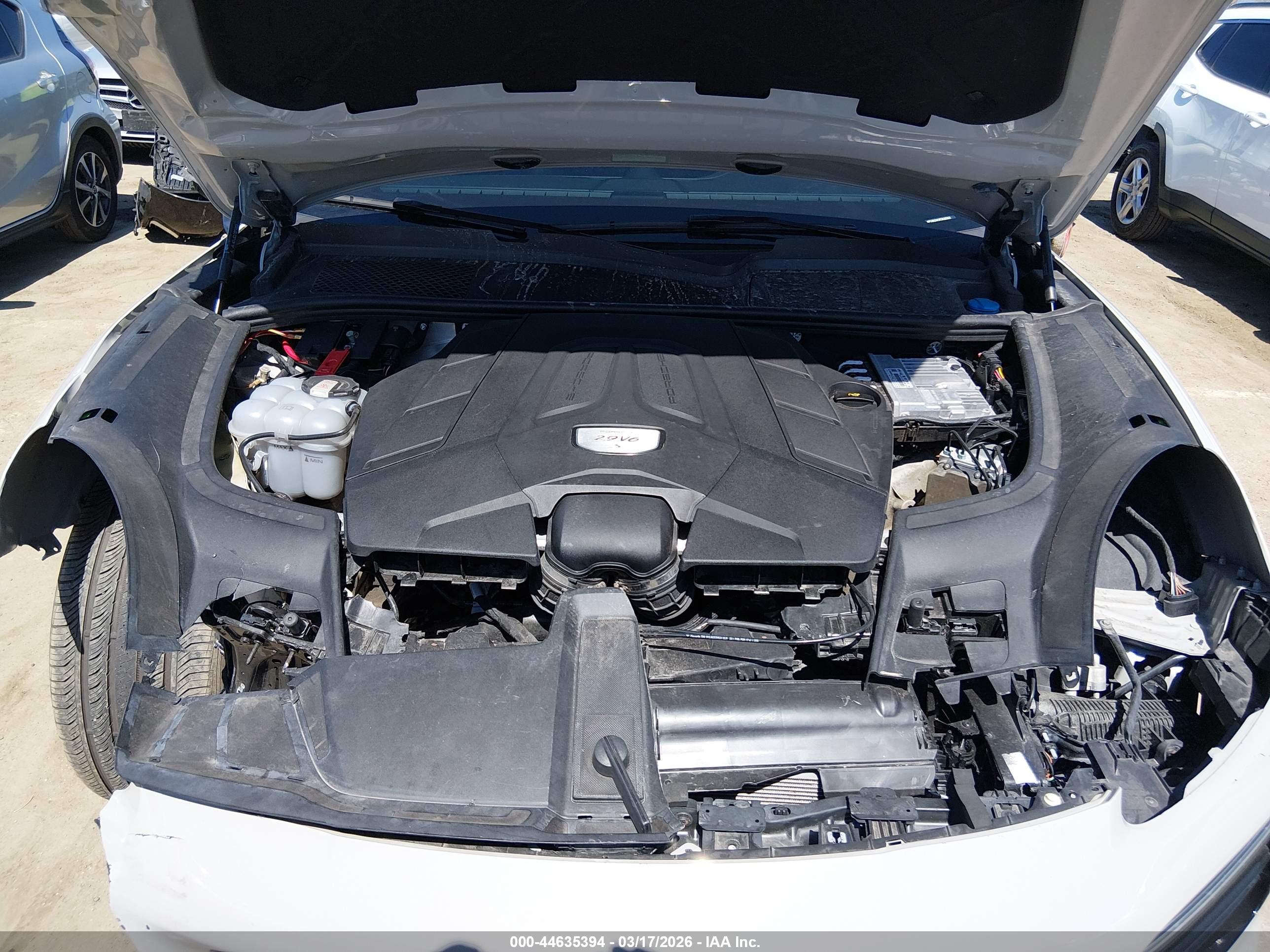 PORSCHE CAYENNE image 10