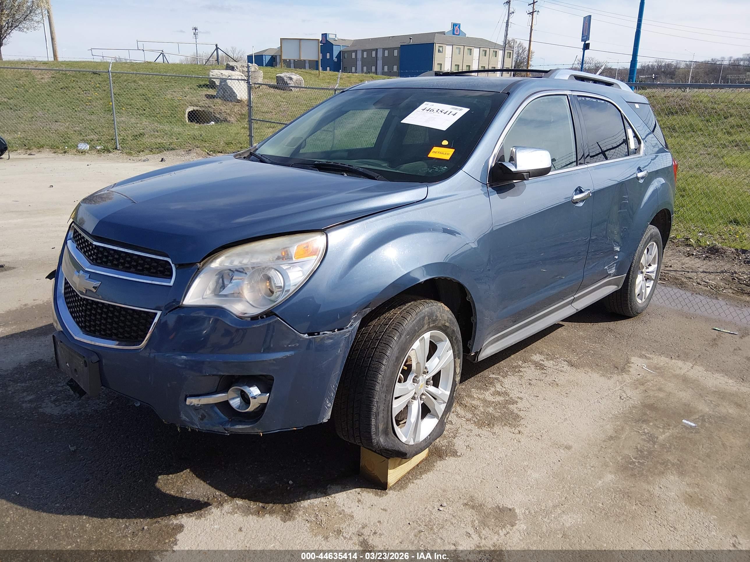 CHEVROLET EQUINOX image 2