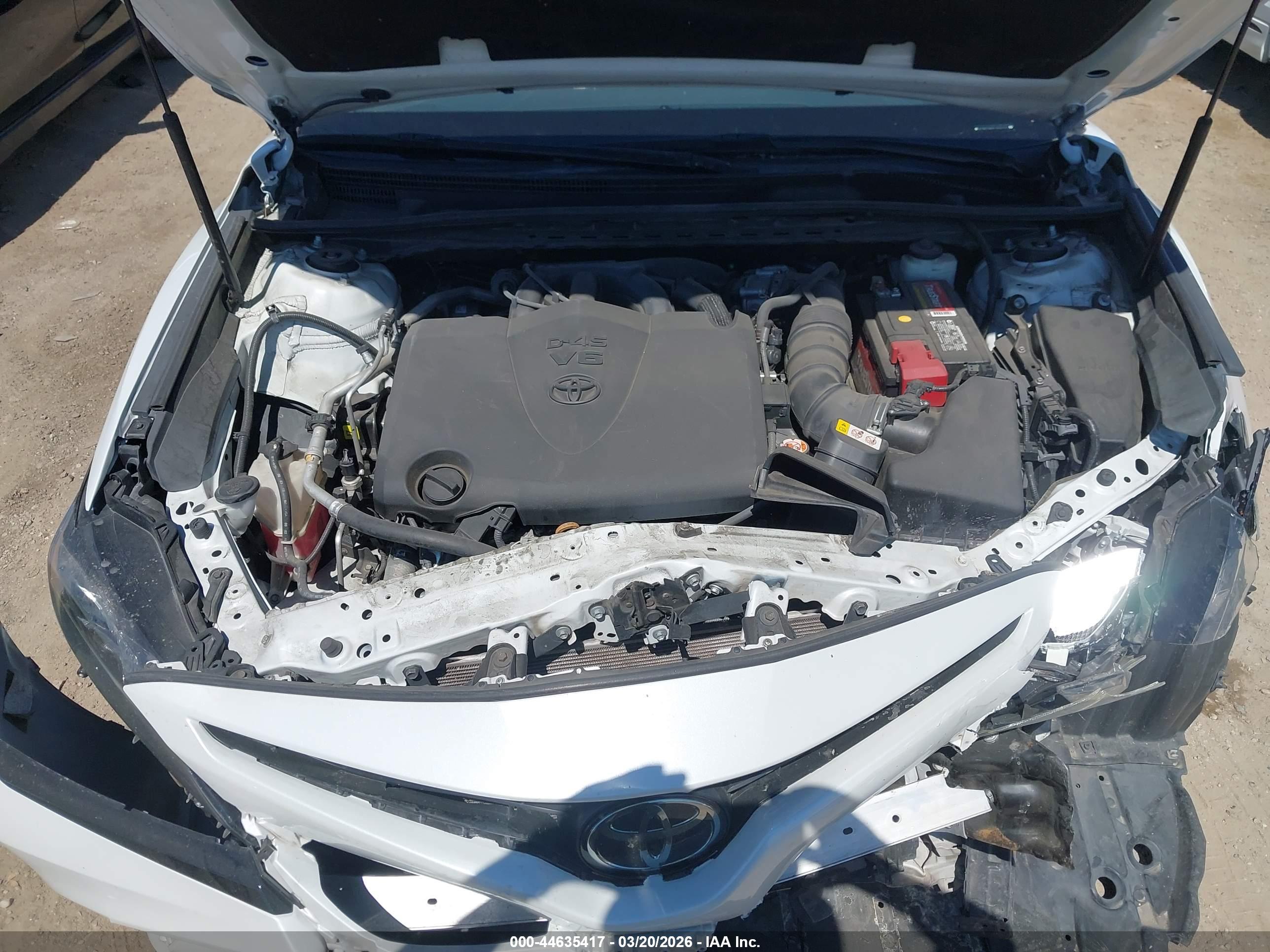 TOYOTA CAMRY image 10