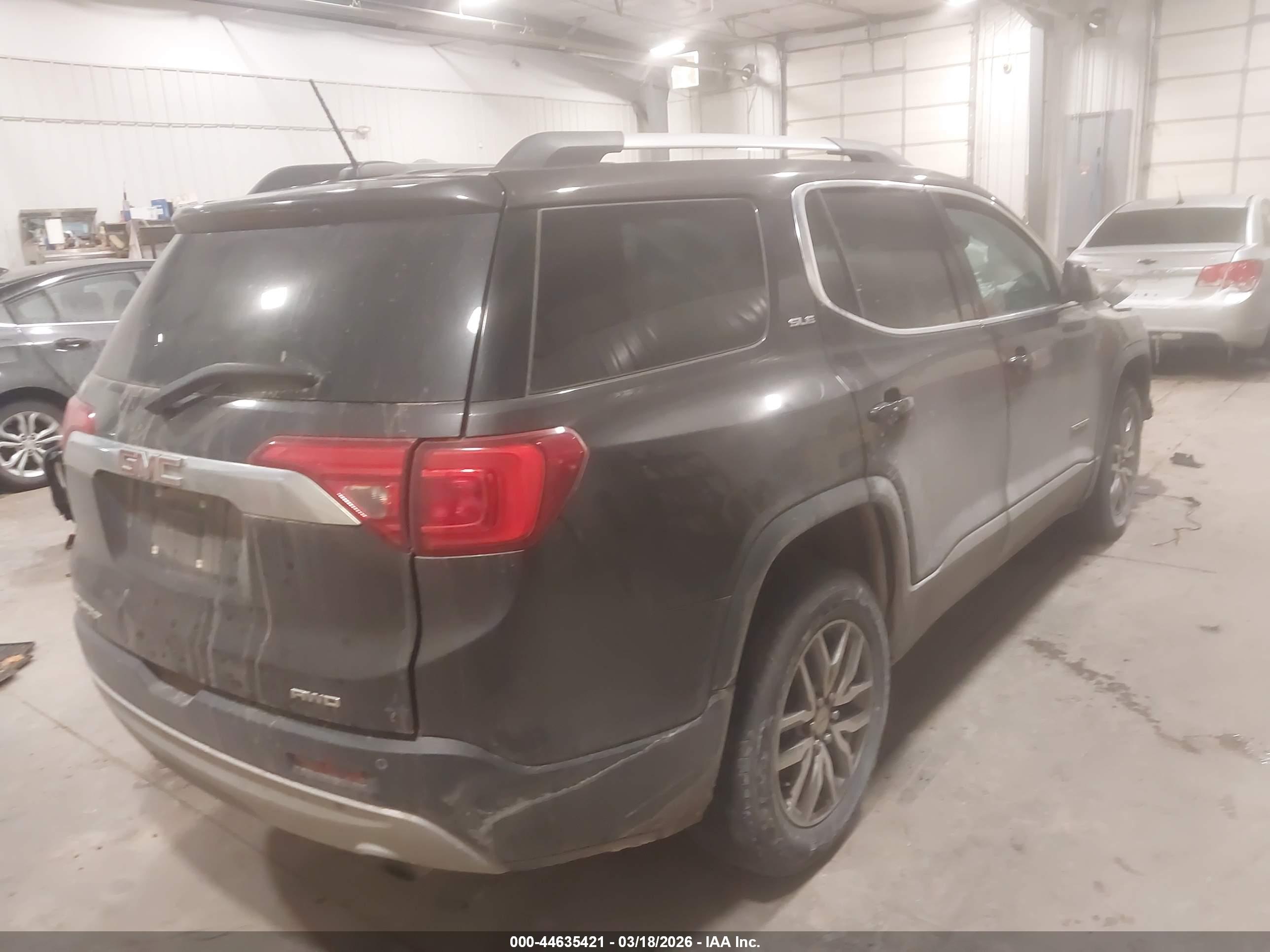 GMC ACADIA image 4