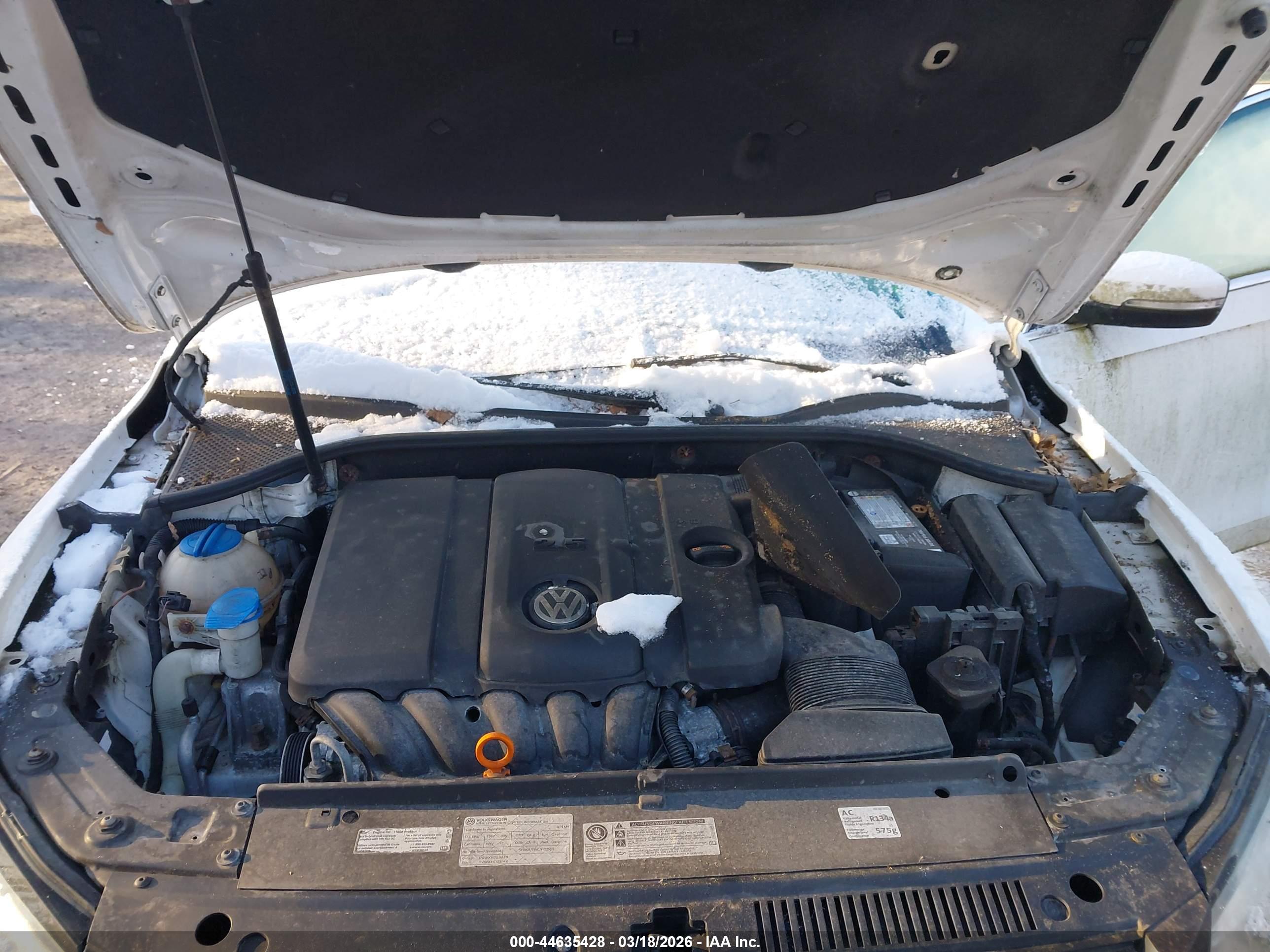 VOLKSWAGEN PASSAT image 10