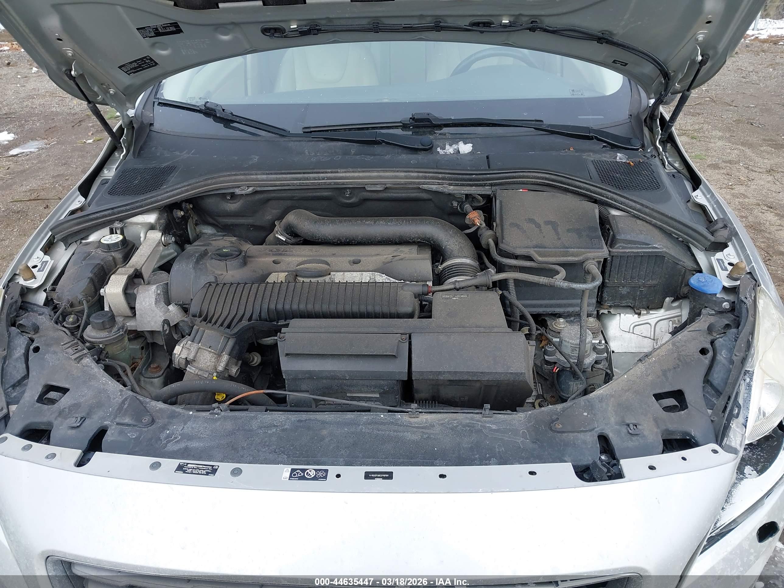 VOLVO S60 image 10