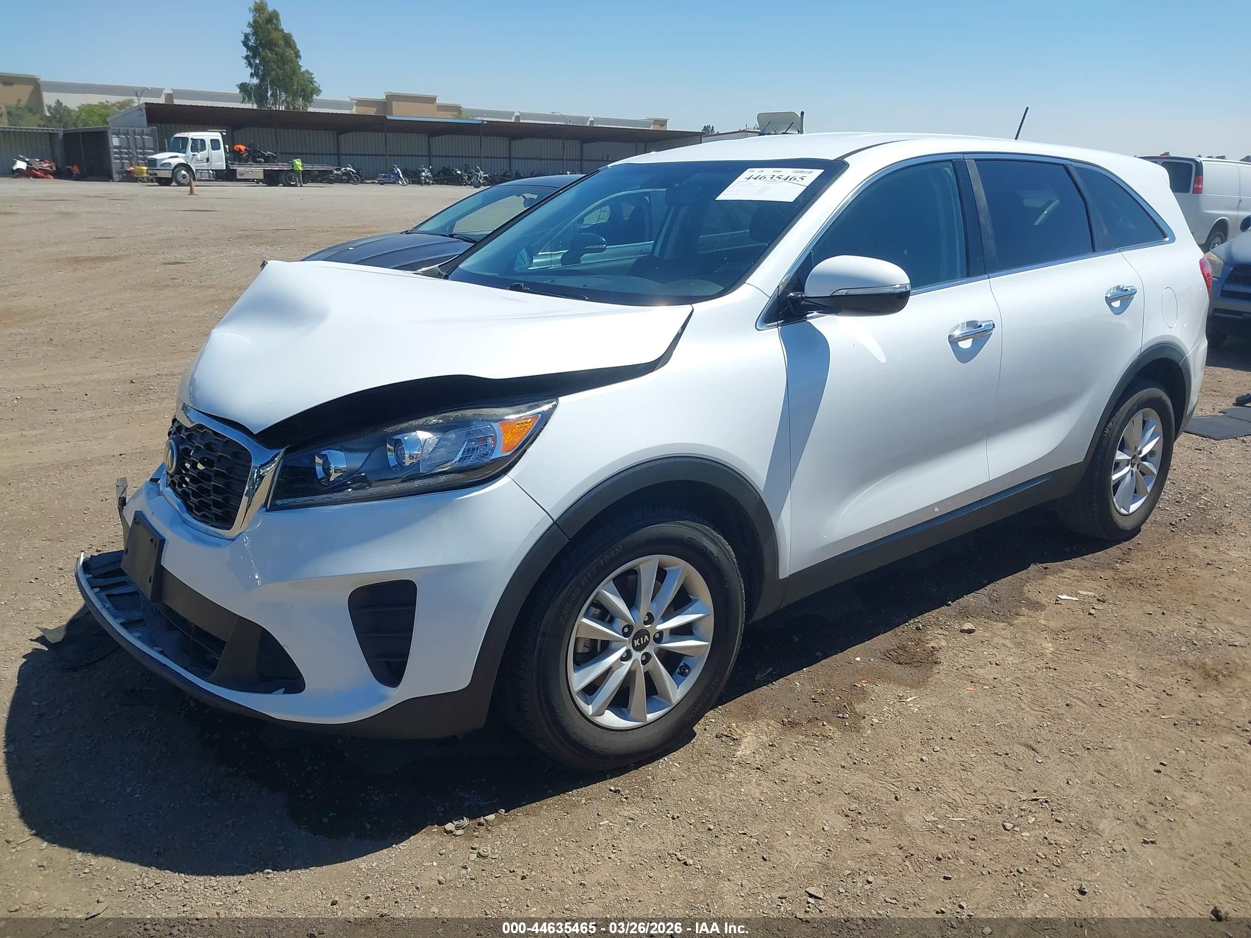 KIA SORENTO image 2