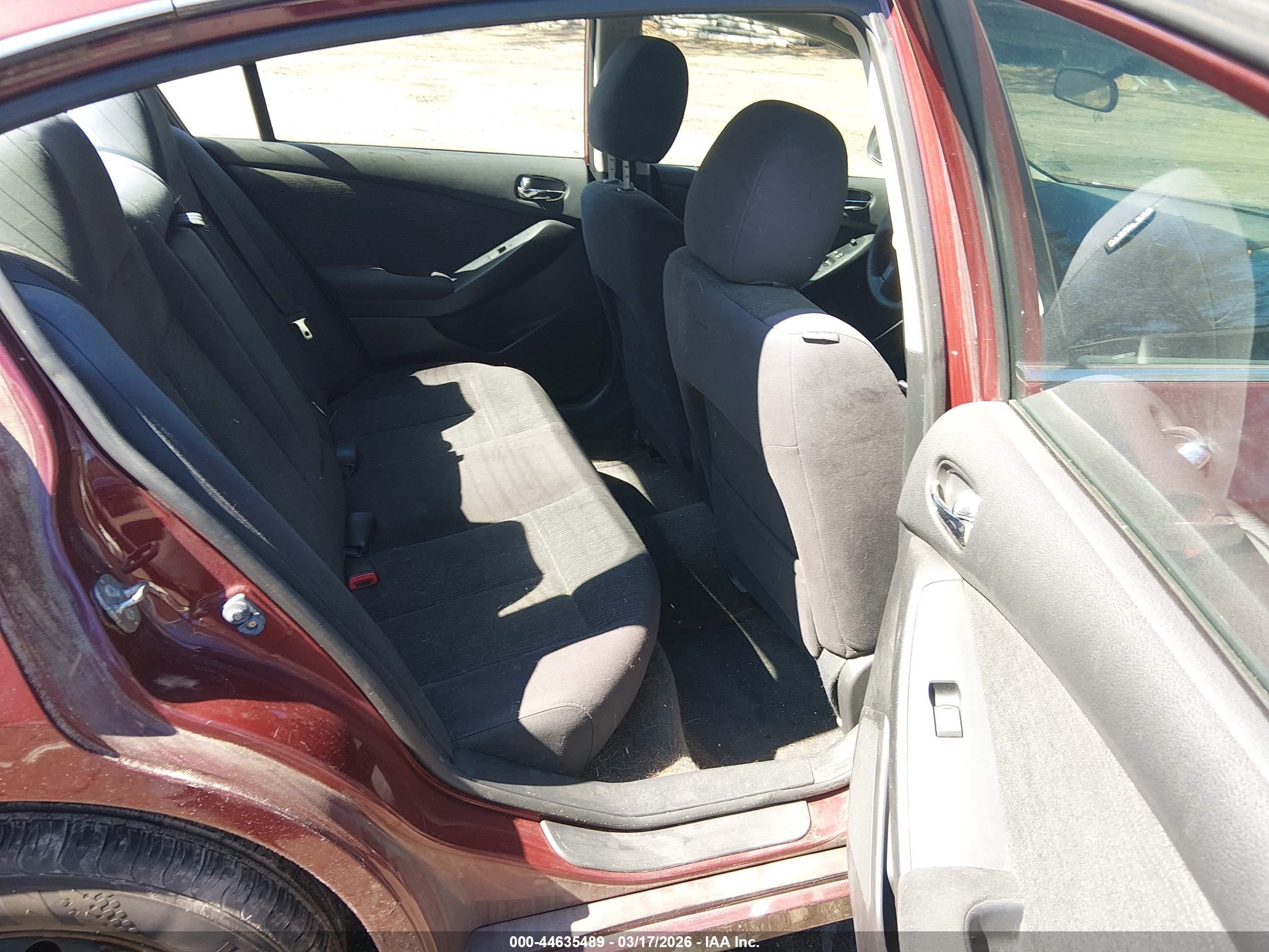 NISSAN ALTIMA image 8