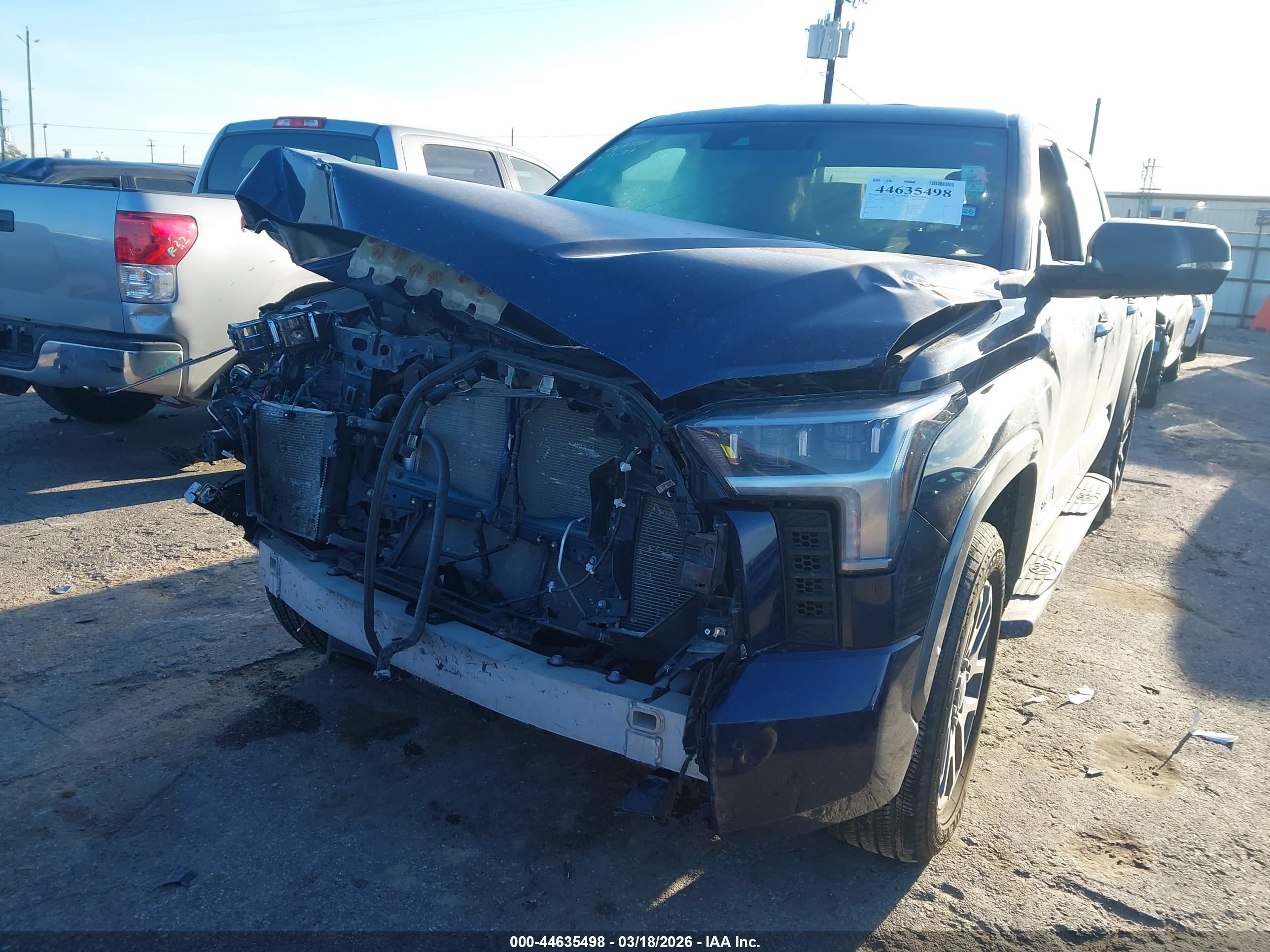 TOYOTA TUNDRA image 6