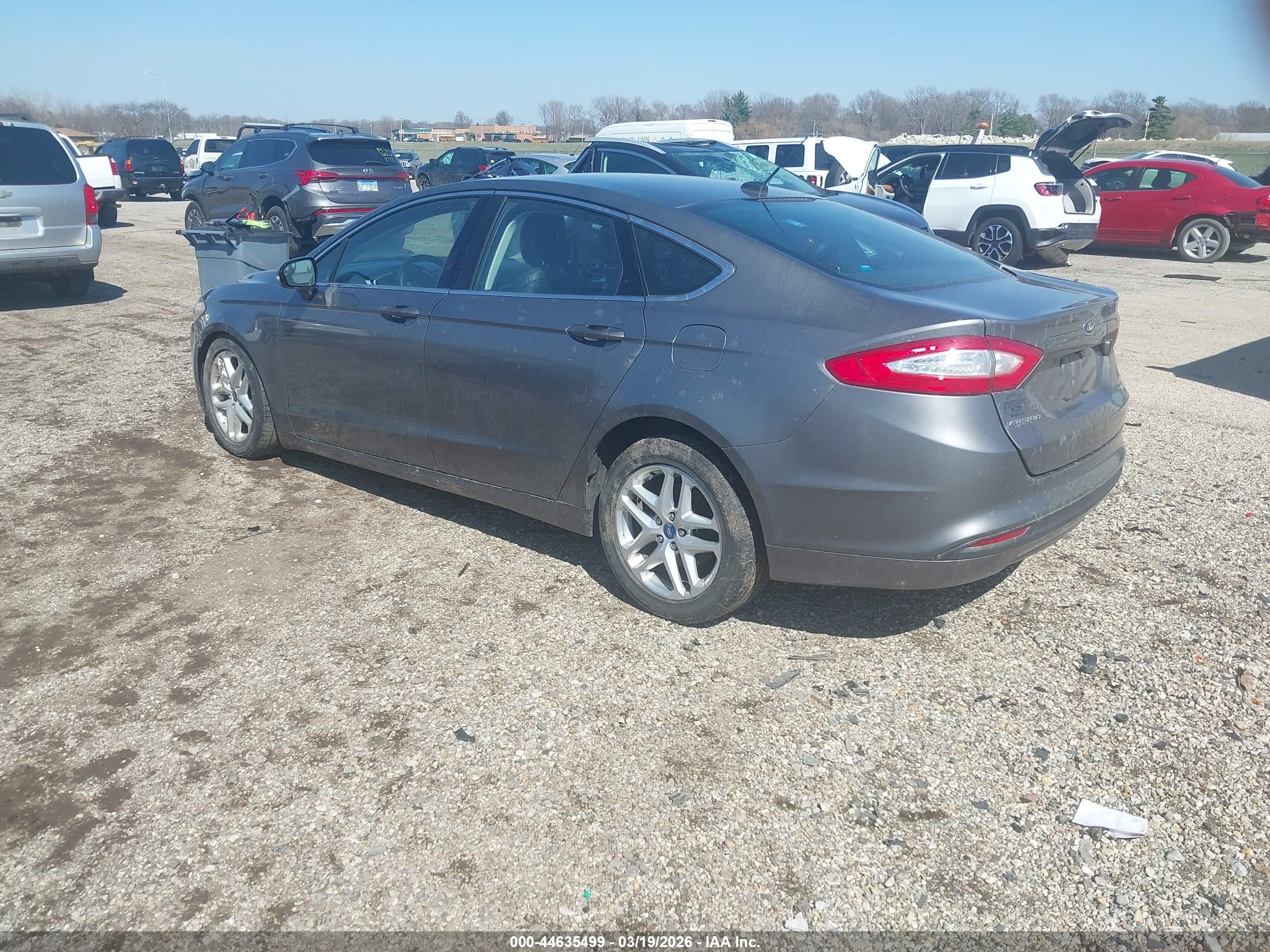FORD FUSION image 3