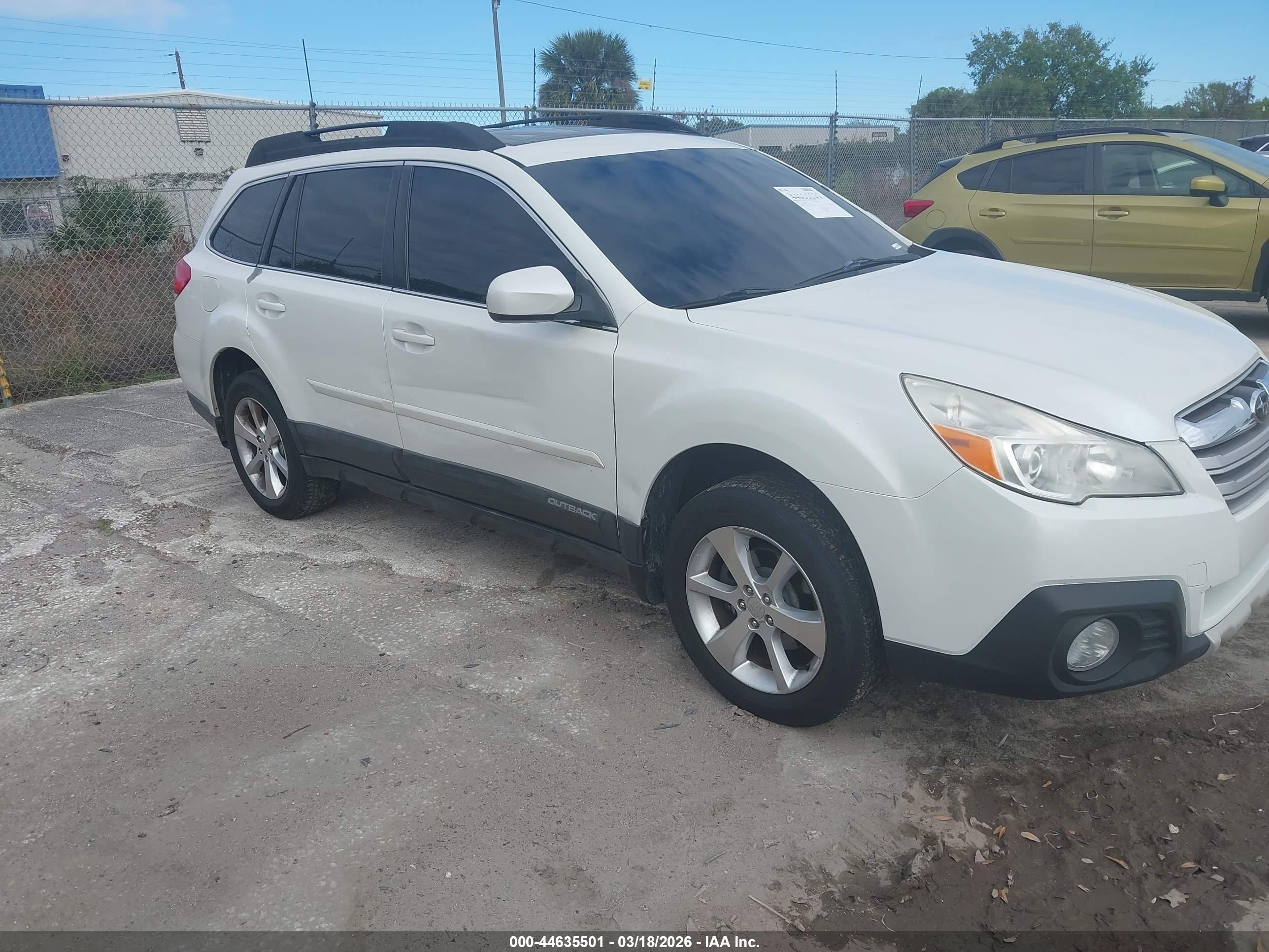 SUBARU OUTBACK image 6