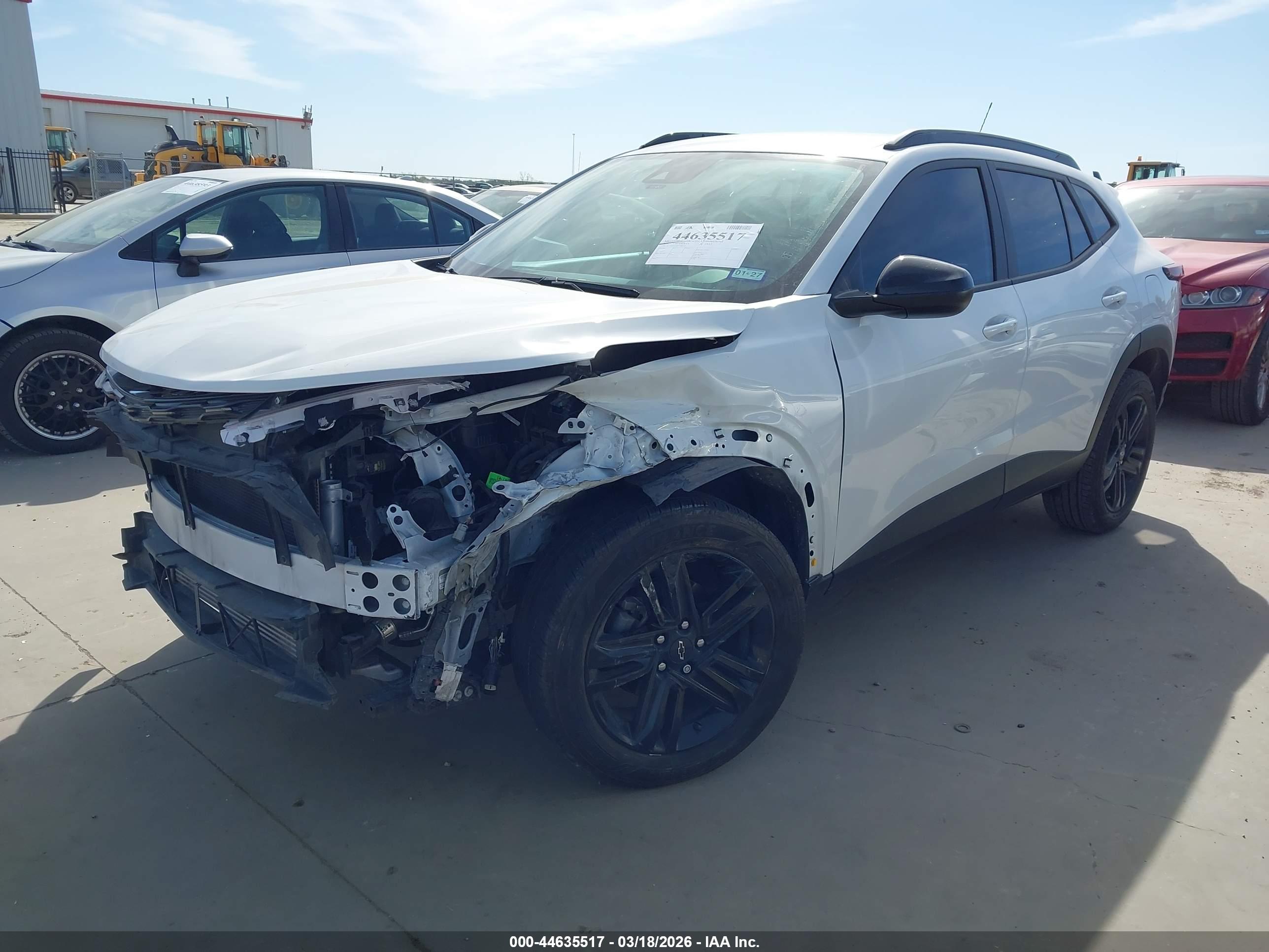 CHEVROLET TRAX image 2