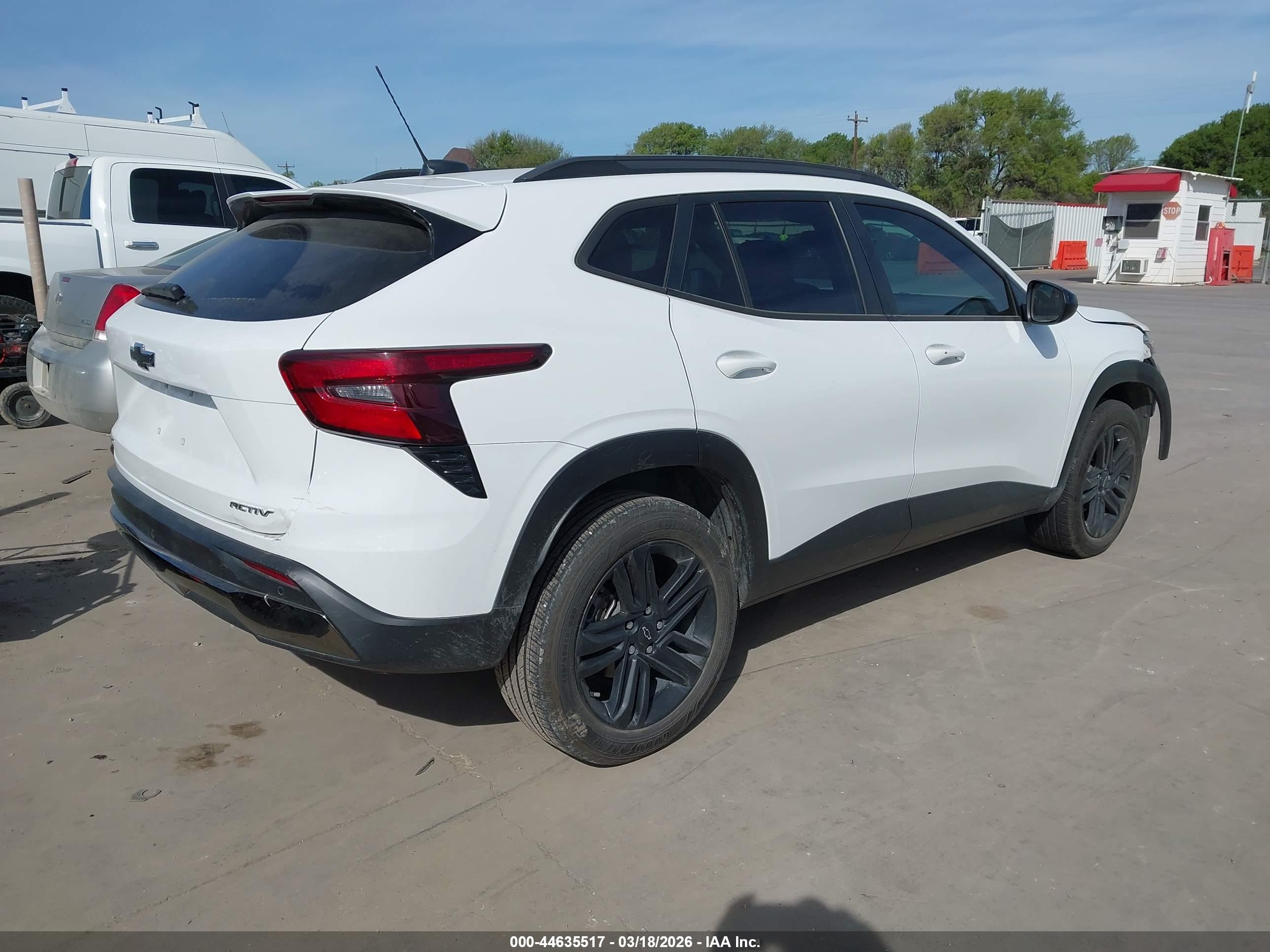 CHEVROLET TRAX image 4
