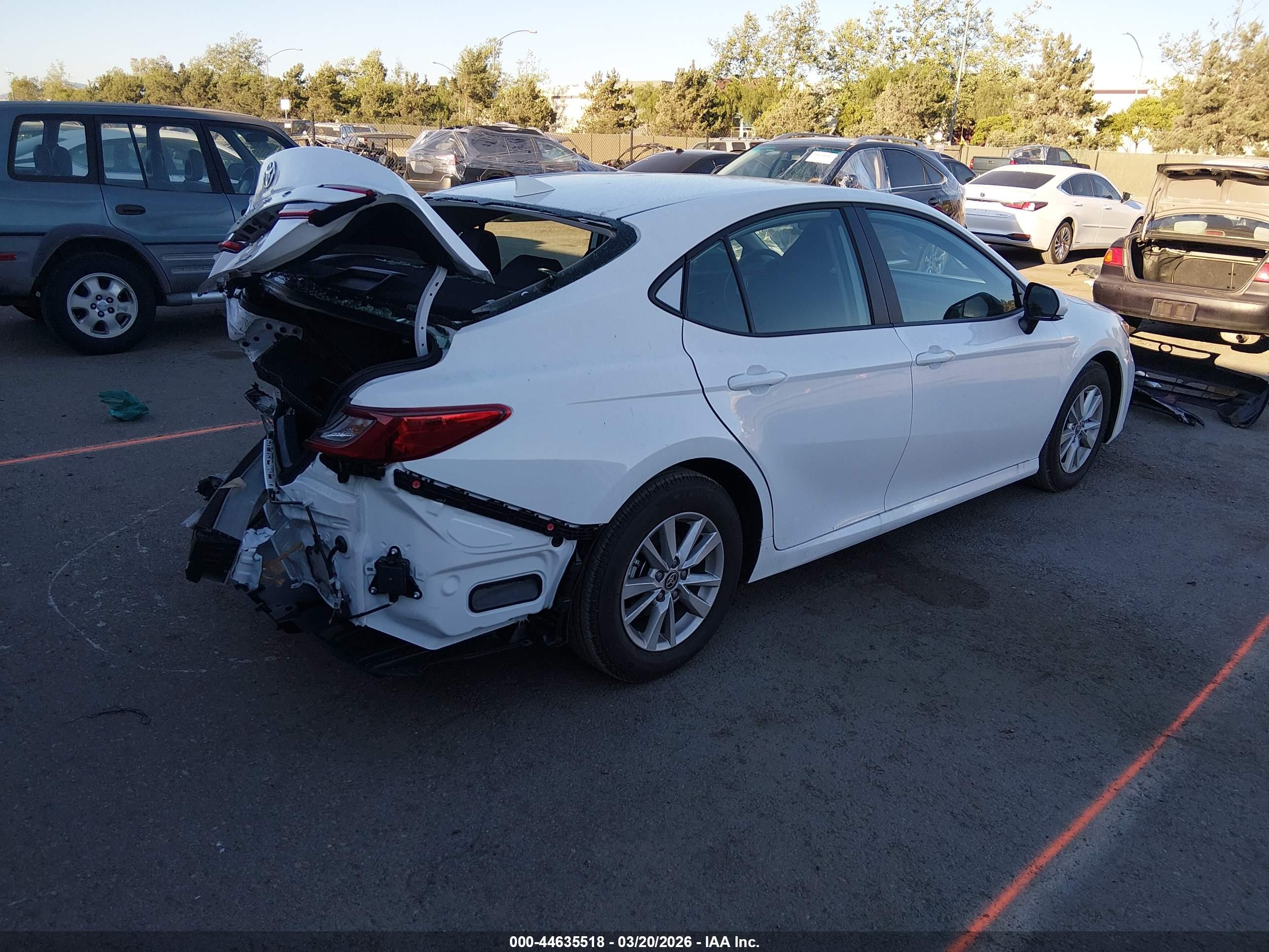 TOYOTA CAMRY image 4