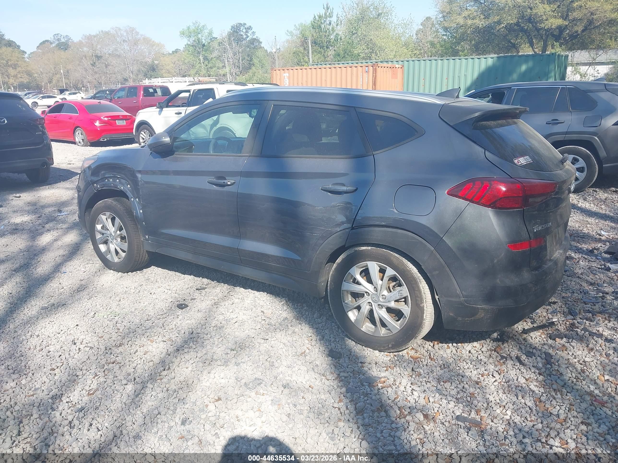 HYUNDAI TUCSON image 3
