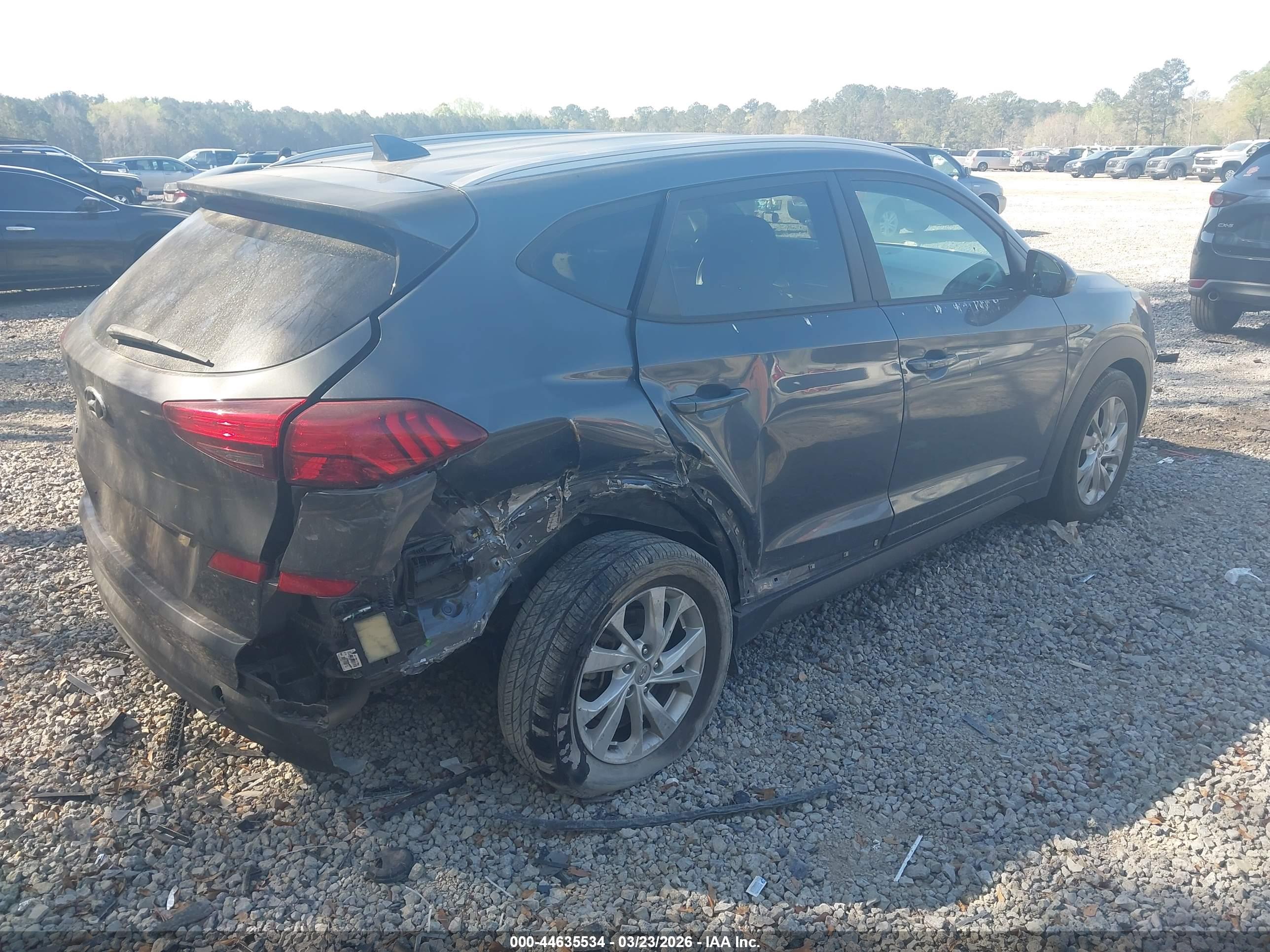 HYUNDAI TUCSON image 4
