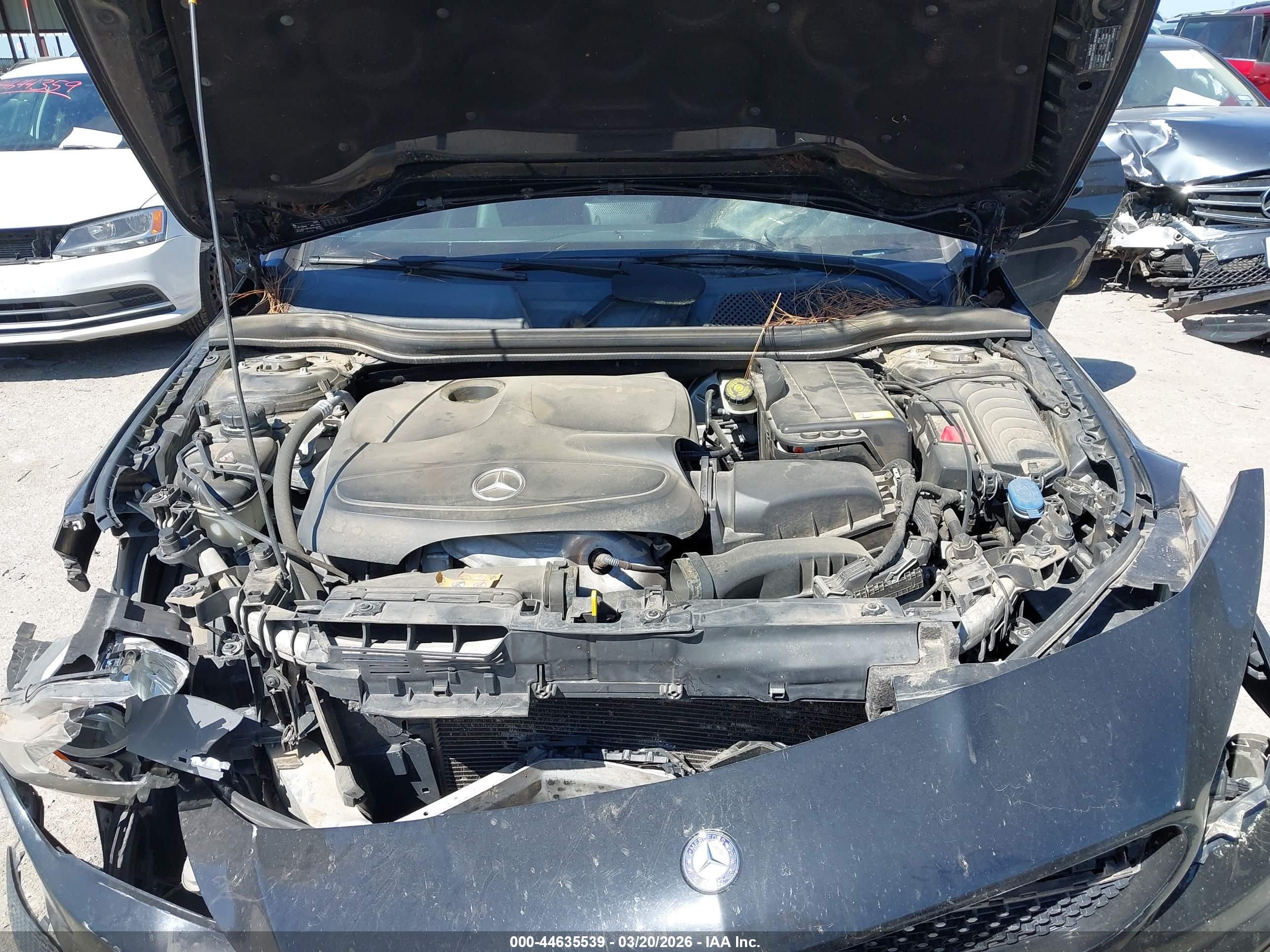 MERCEDES-BENZ CLA image 10