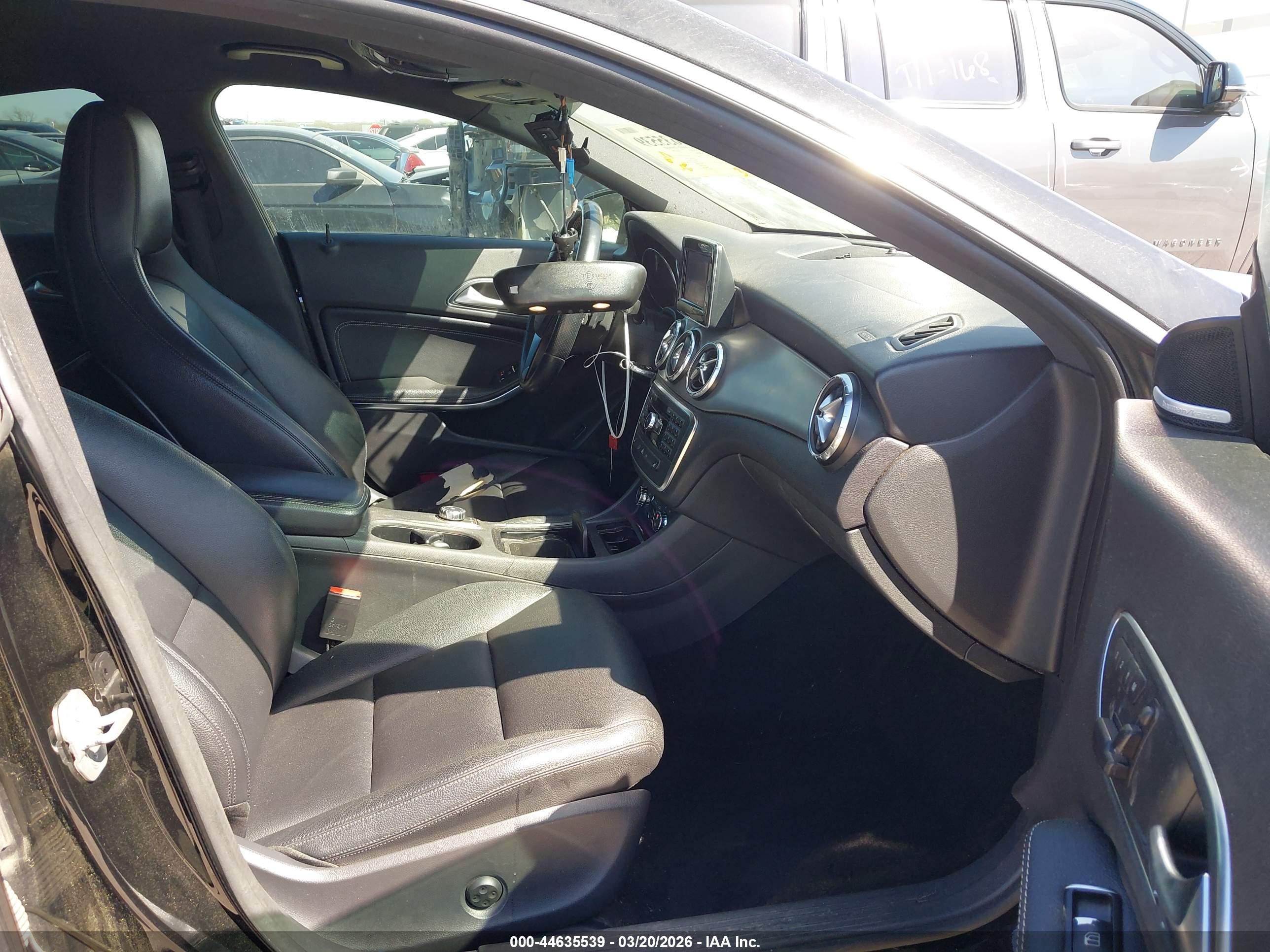 MERCEDES-BENZ CLA image 5