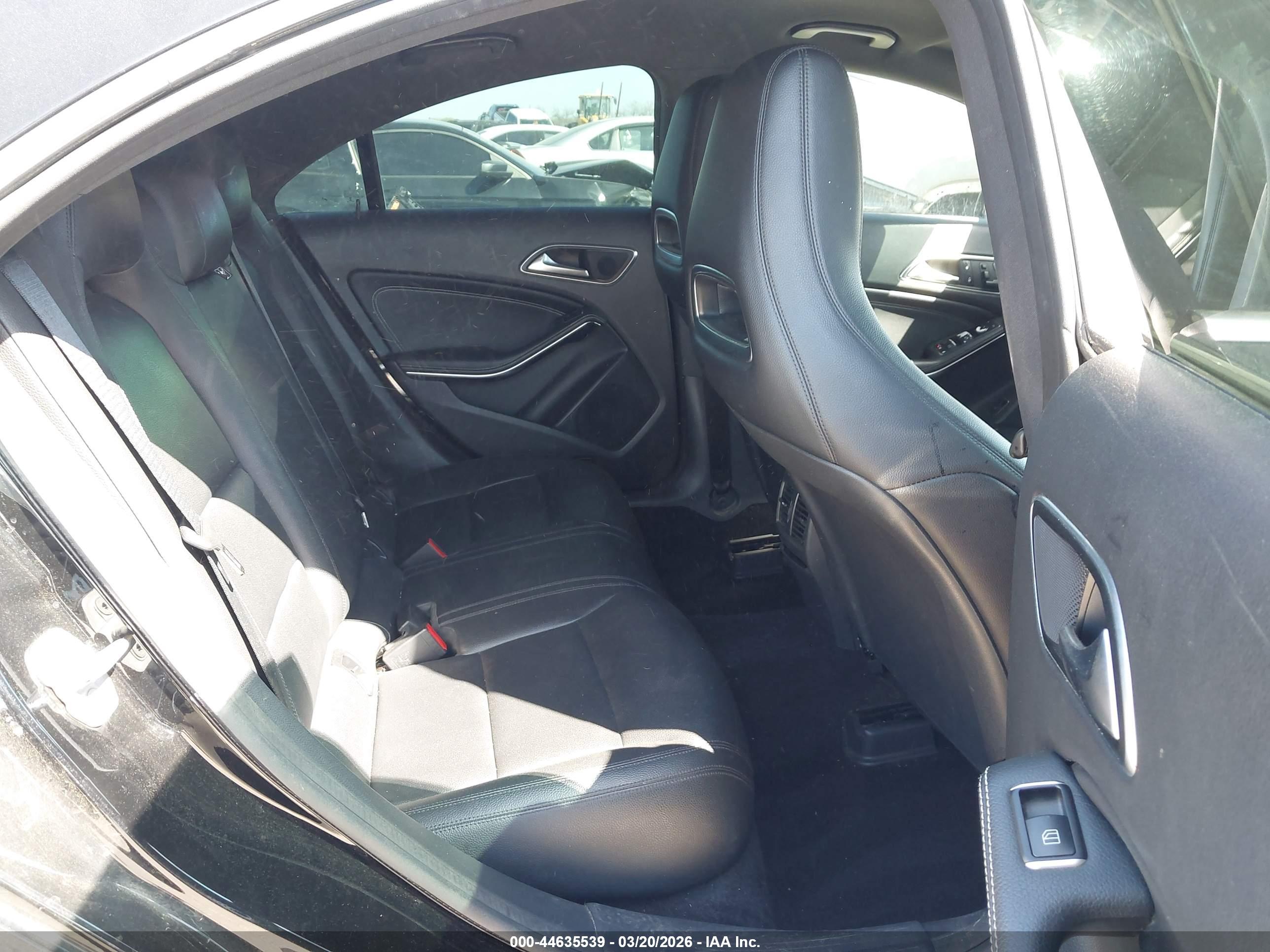MERCEDES-BENZ CLA image 8