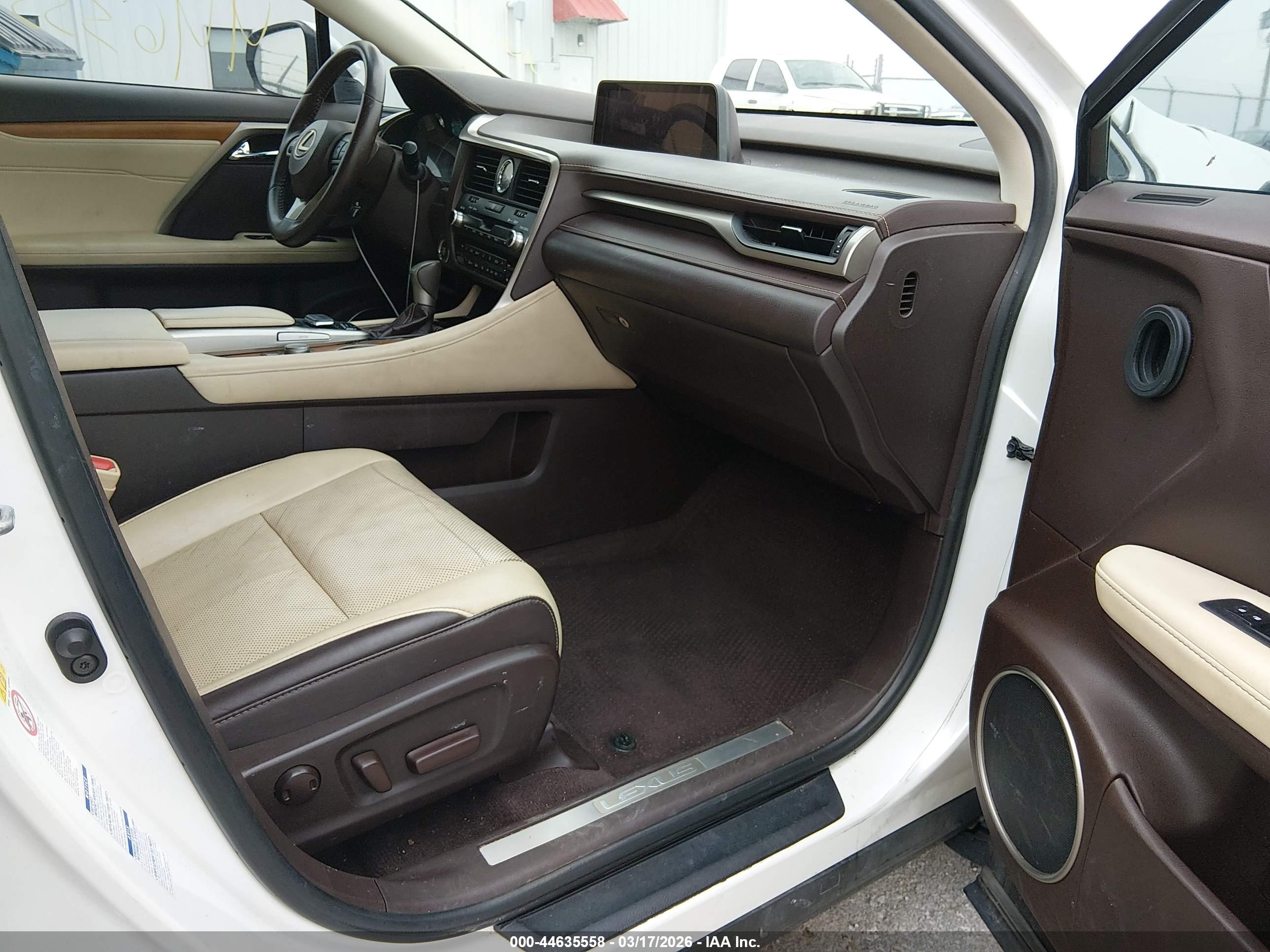 LEXUS RX image 5