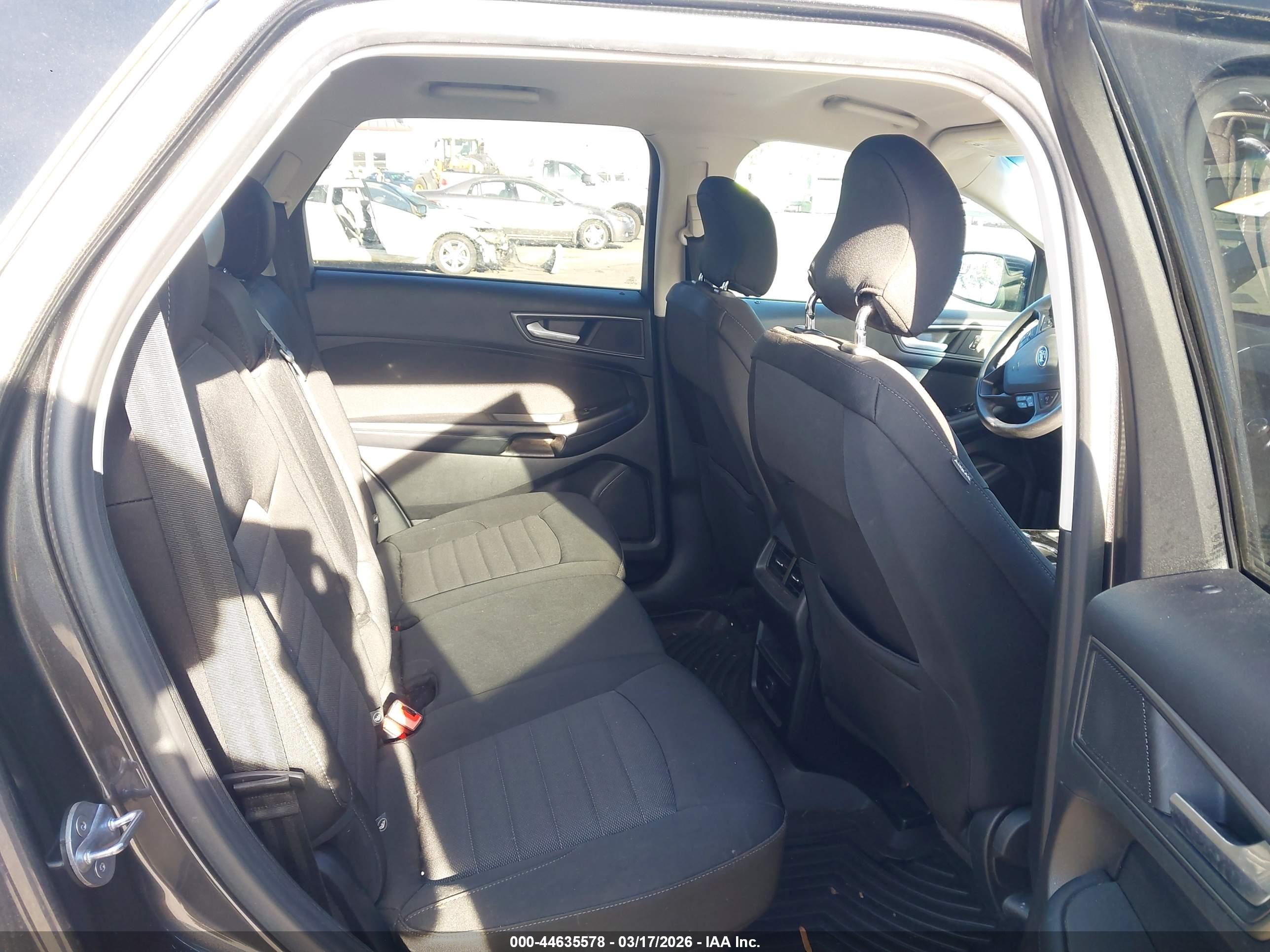 FORD EDGE image 8