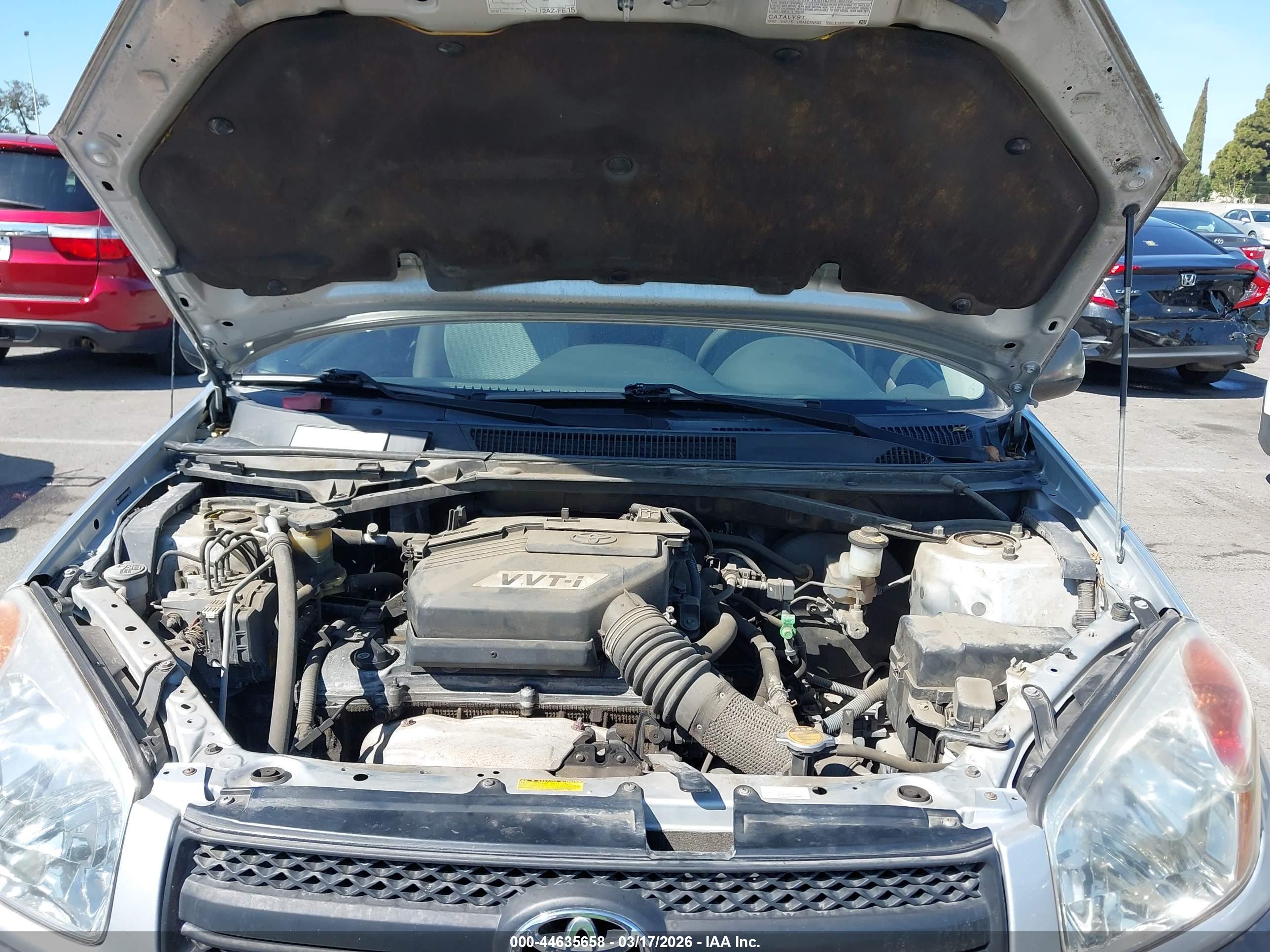 TOYOTA RAV4 image 10