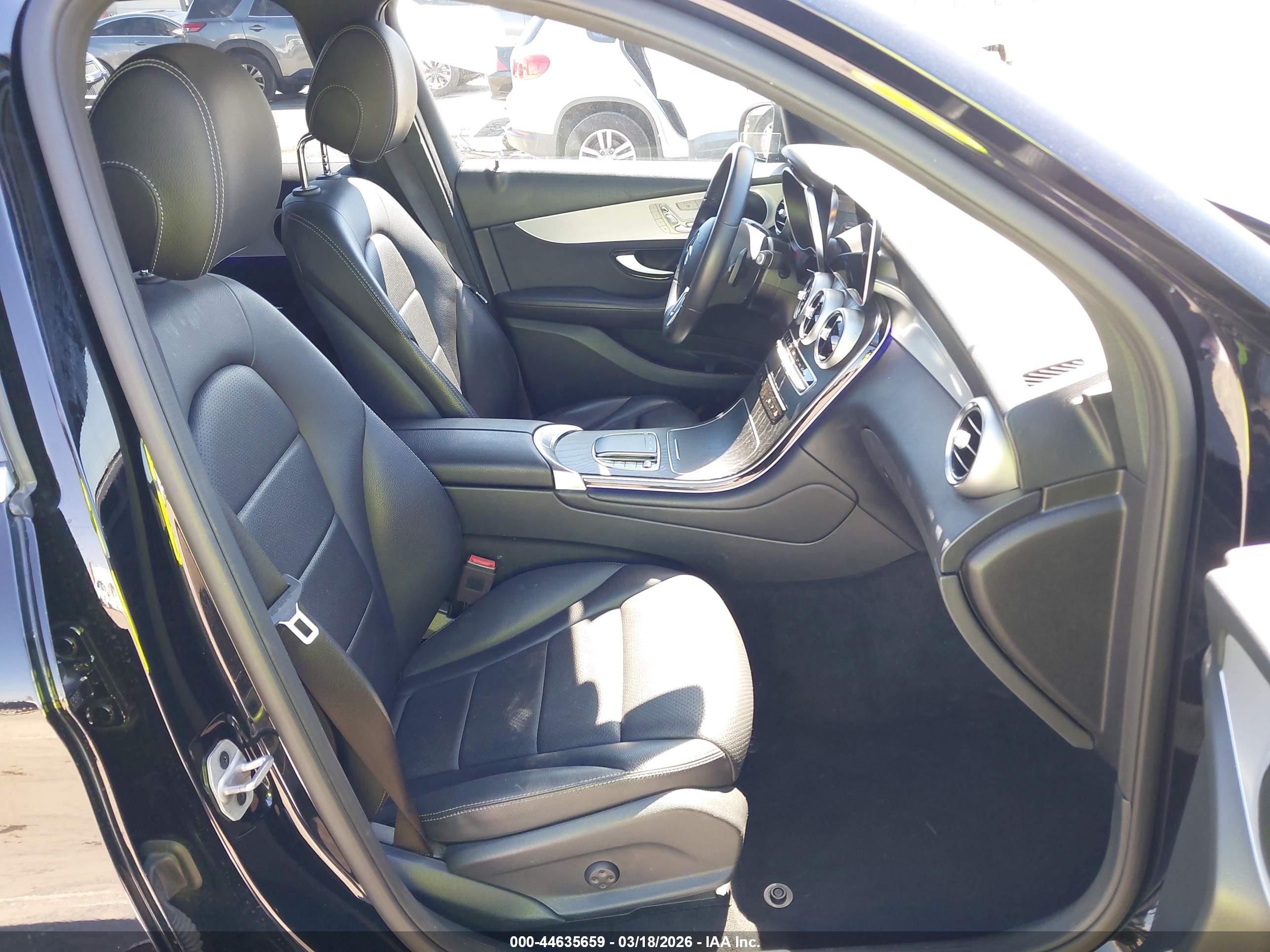 MERCEDES-BENZ GLC image 5