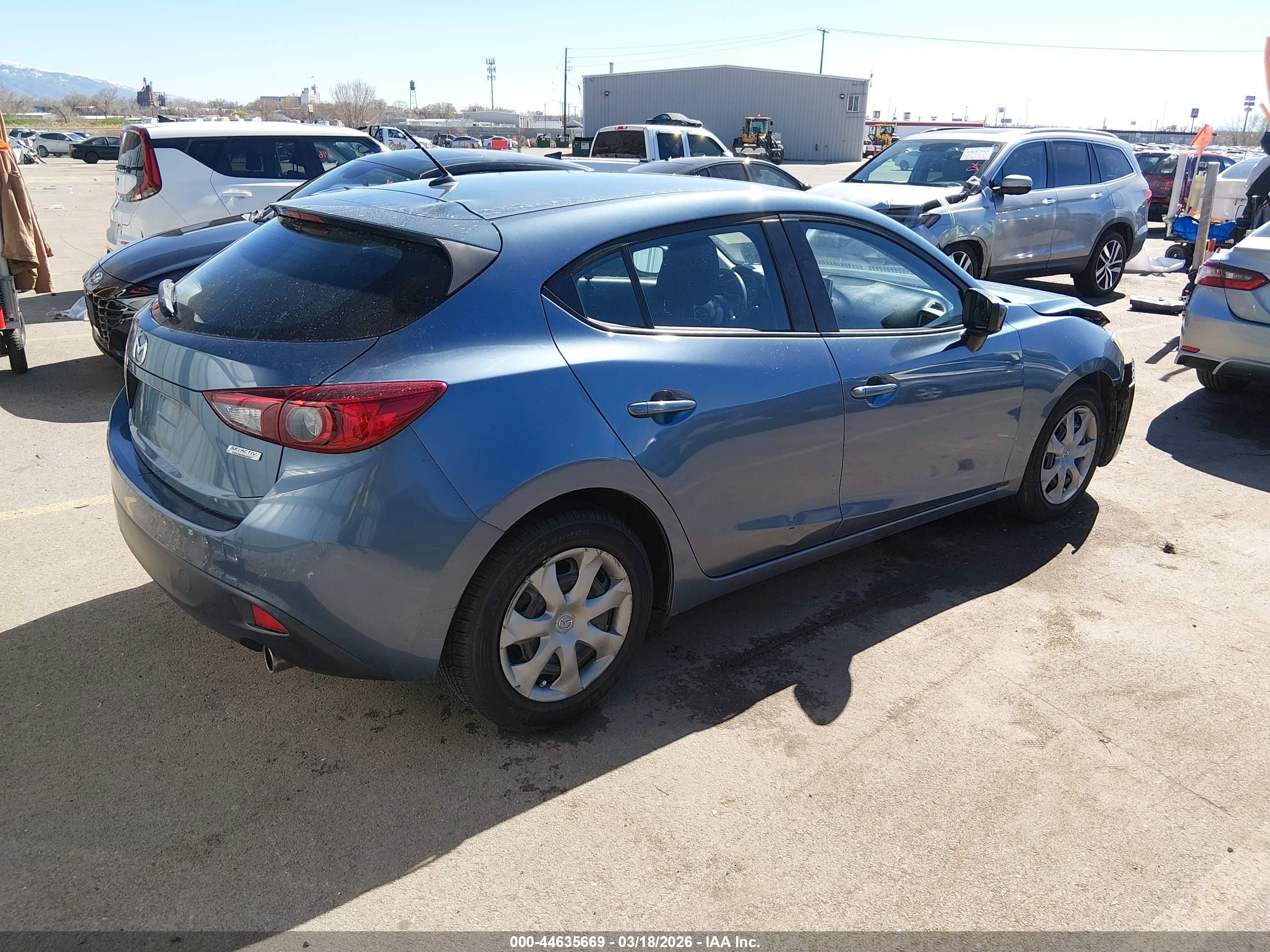 MAZDA MAZDA3 image 4