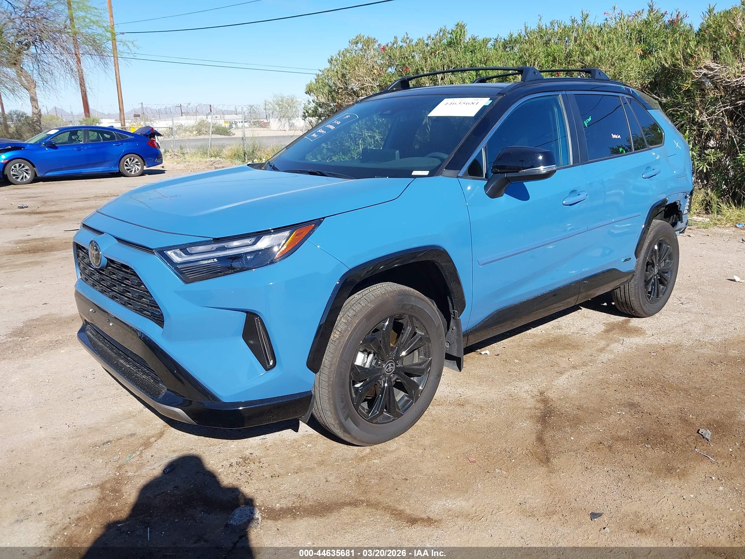 TOYOTA RAV4 image 2