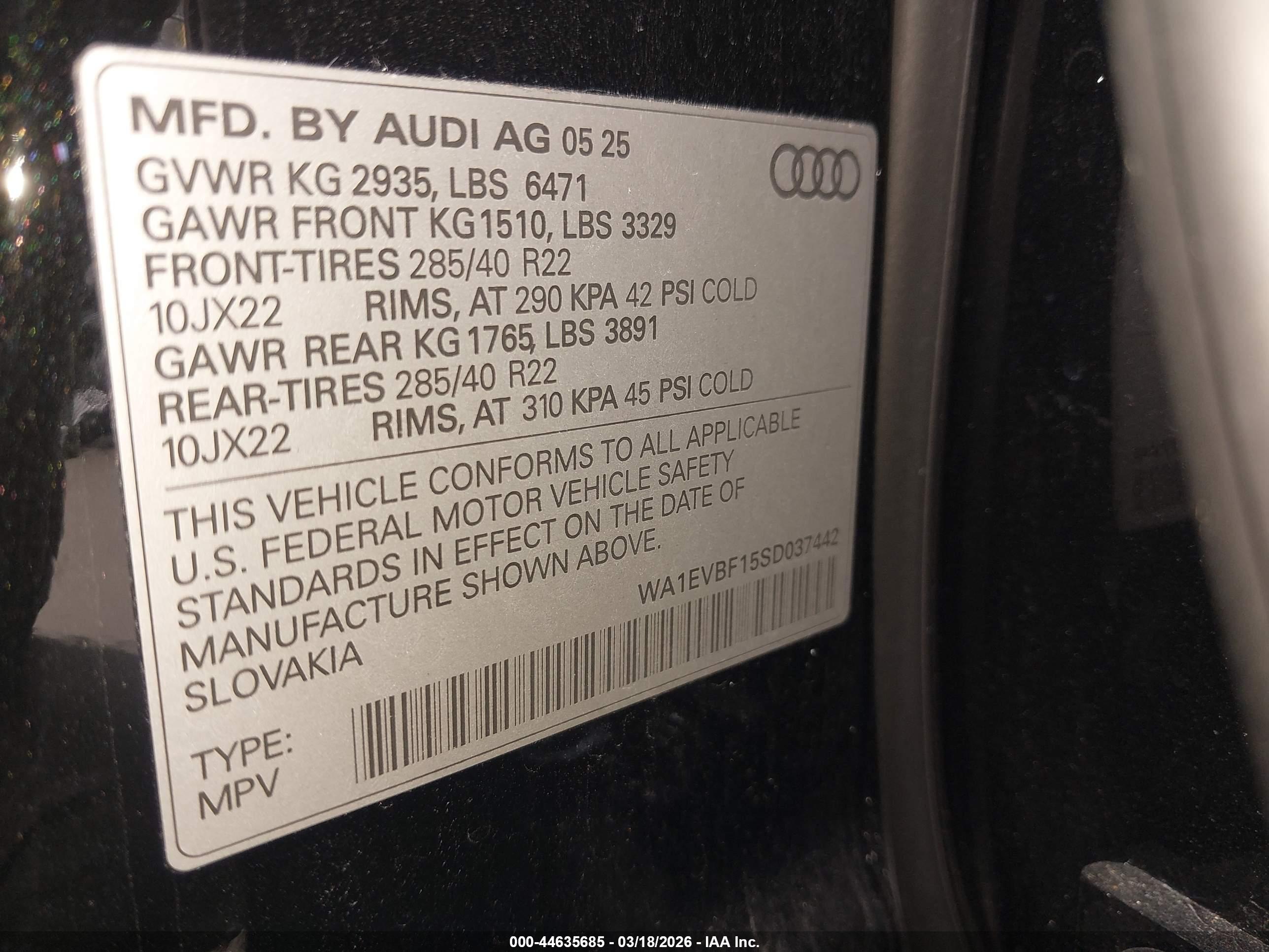AUDI Q8 image 9