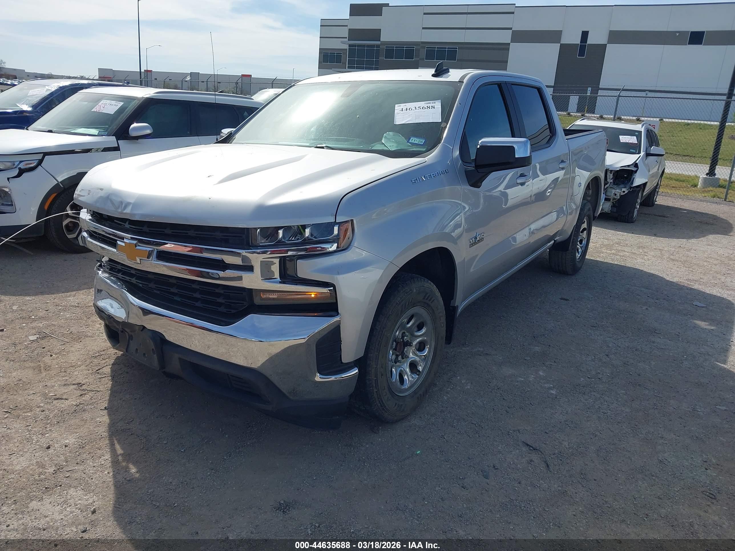 CHEVROLET SILVERADO image 2