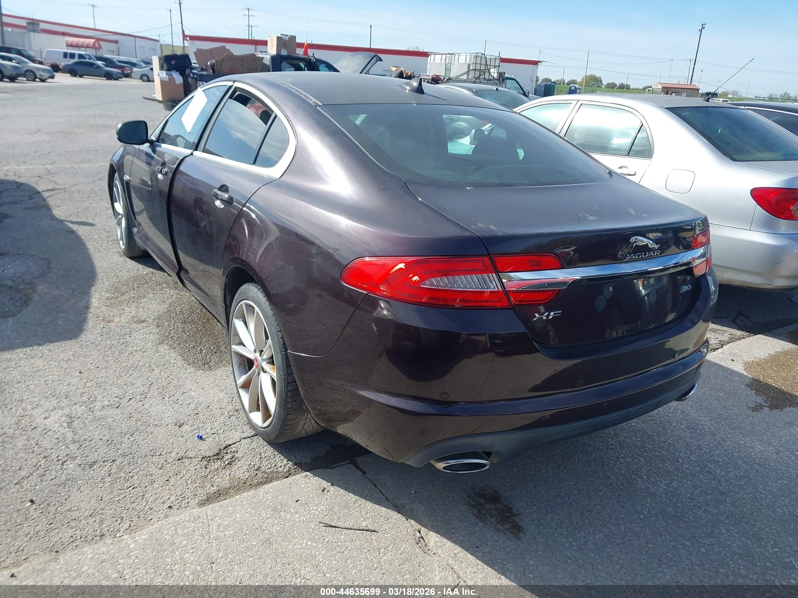 JAGUAR XF image 3