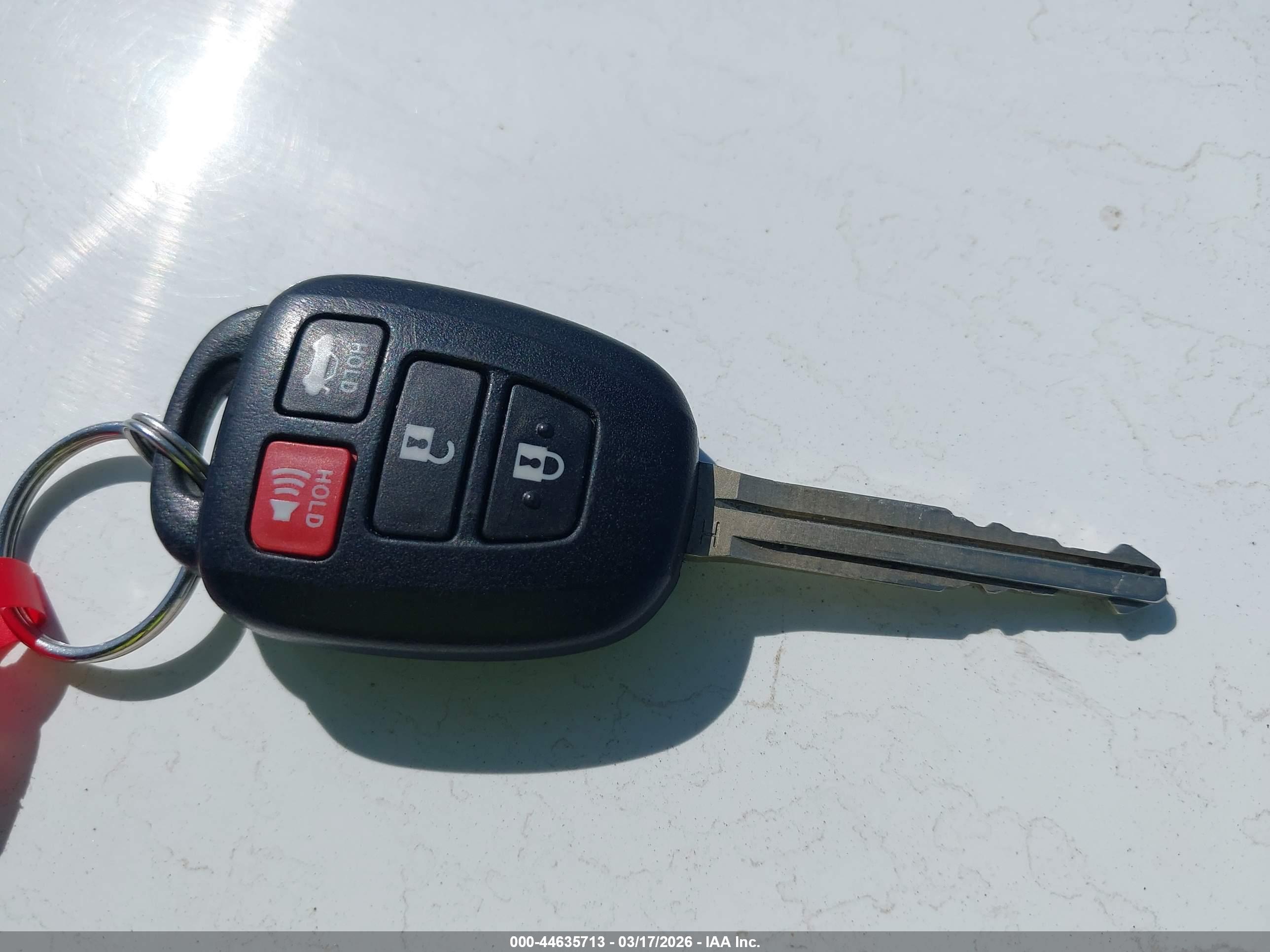 TOYOTA COROLLA image 11