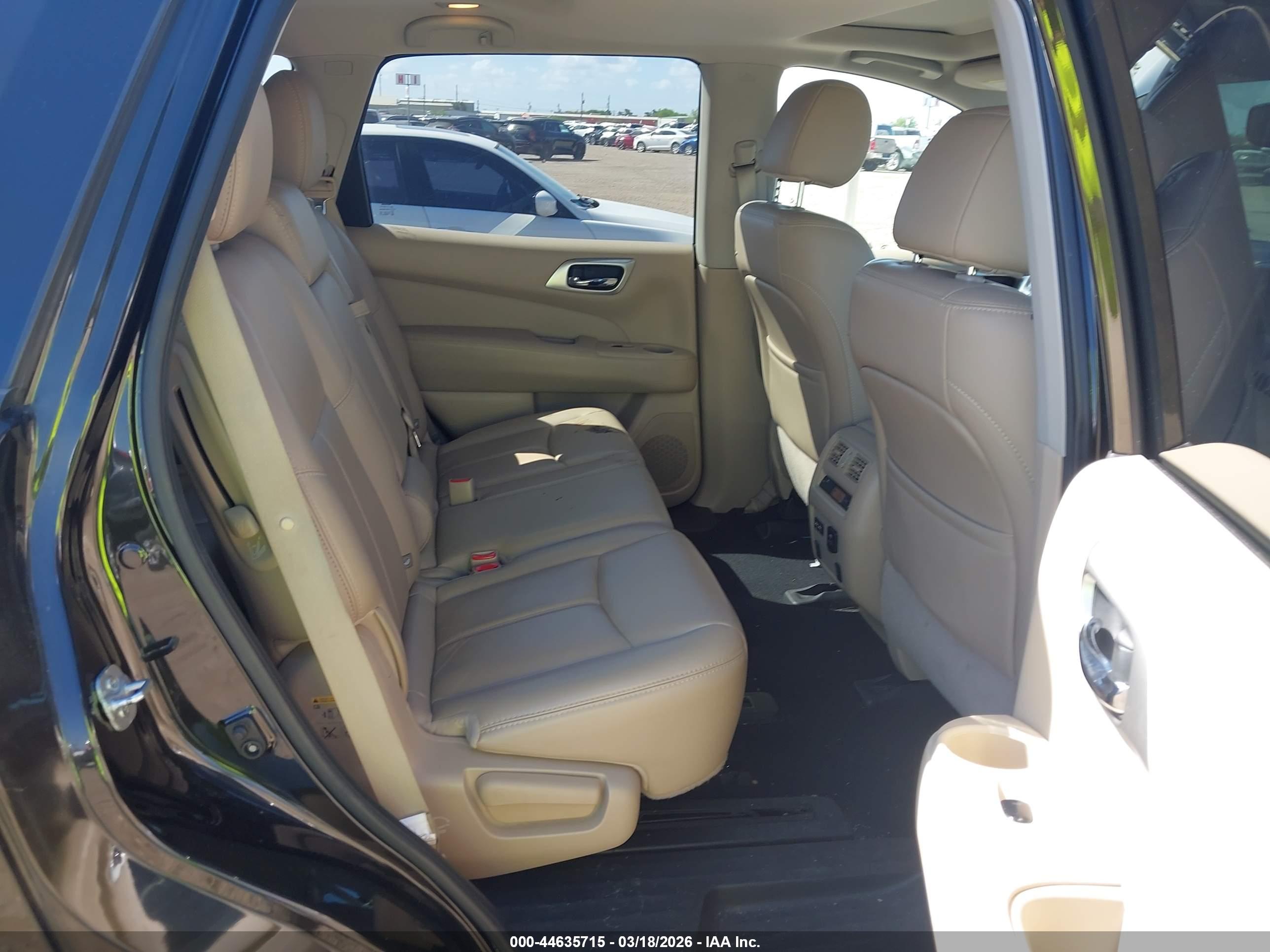 NISSAN PATHFINDER image 8