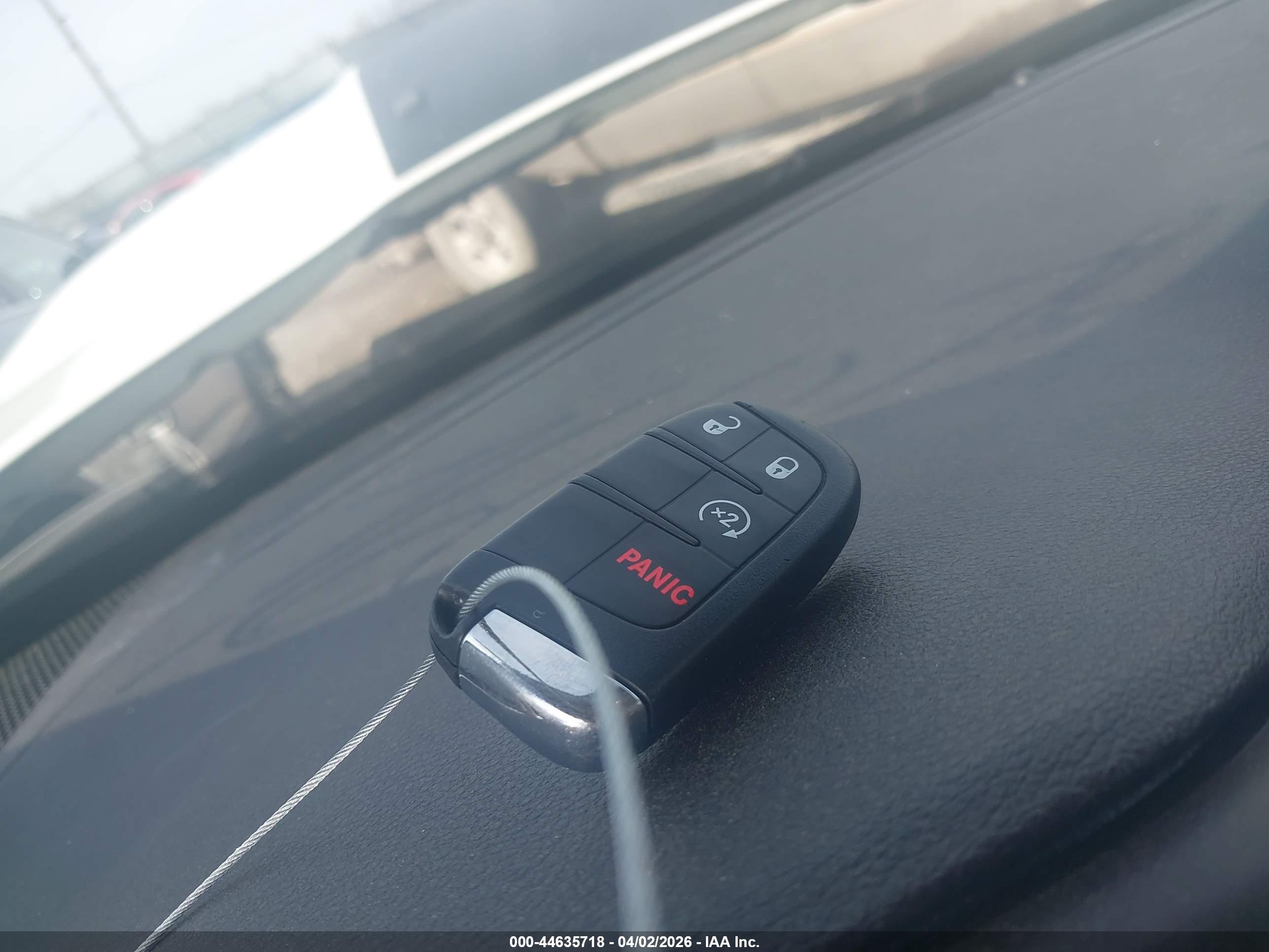JEEP RENEGADE image 11