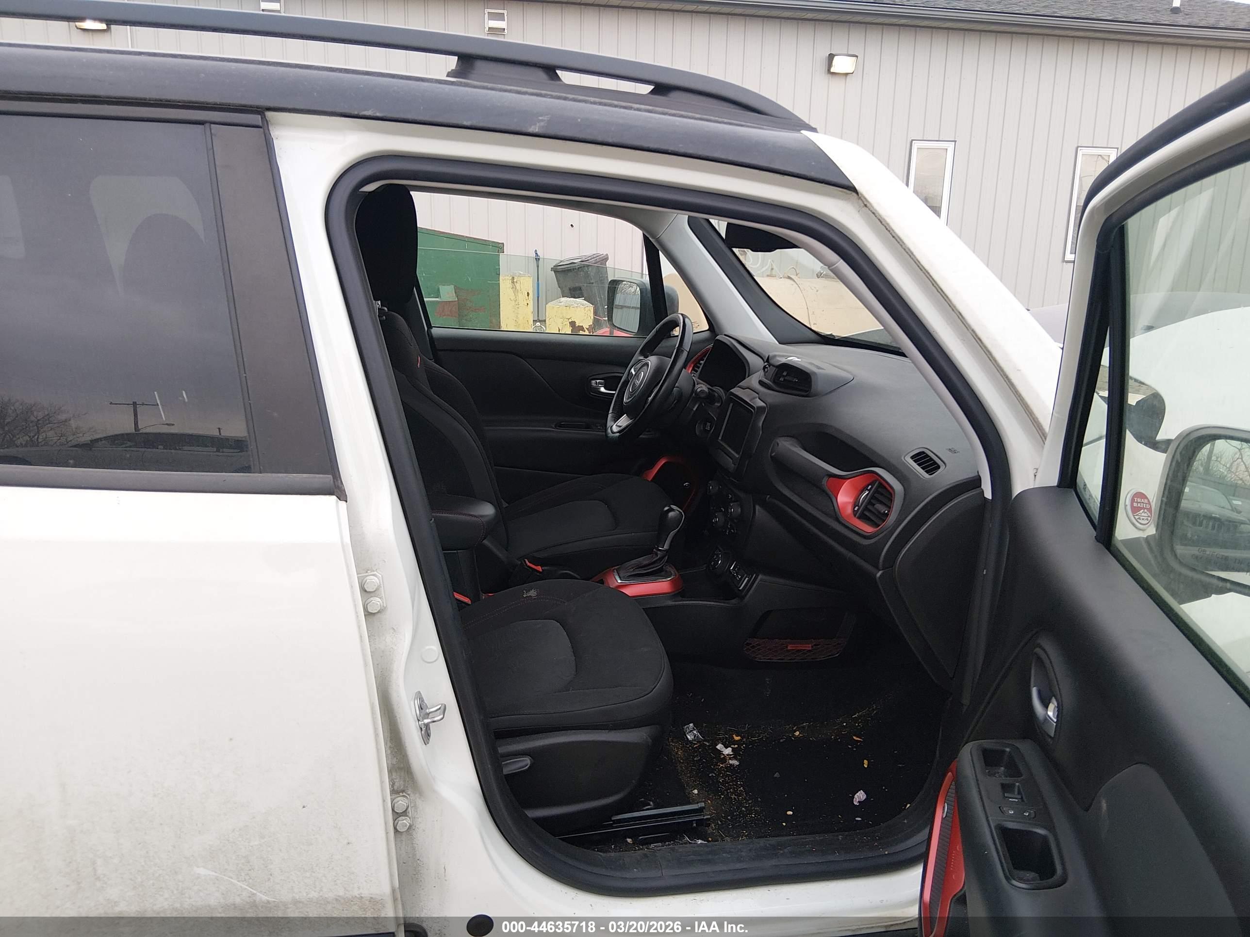 JEEP RENEGADE image 5