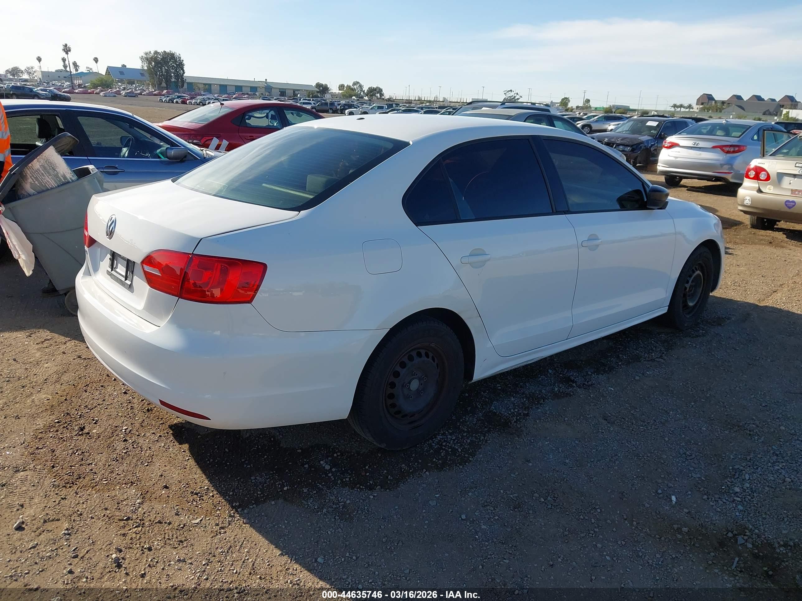 VOLKSWAGEN JETTA image 4