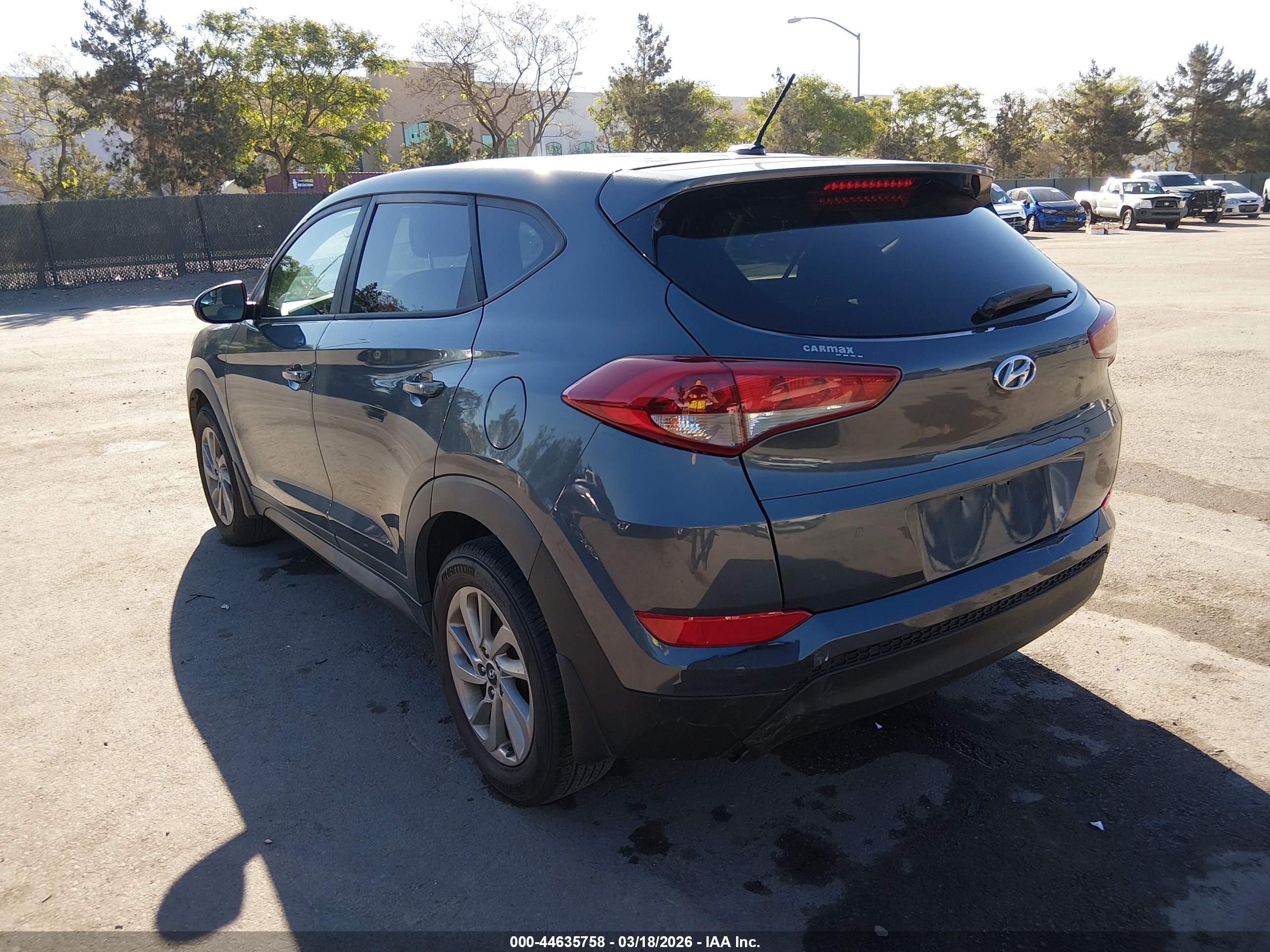 HYUNDAI TUCSON image 3