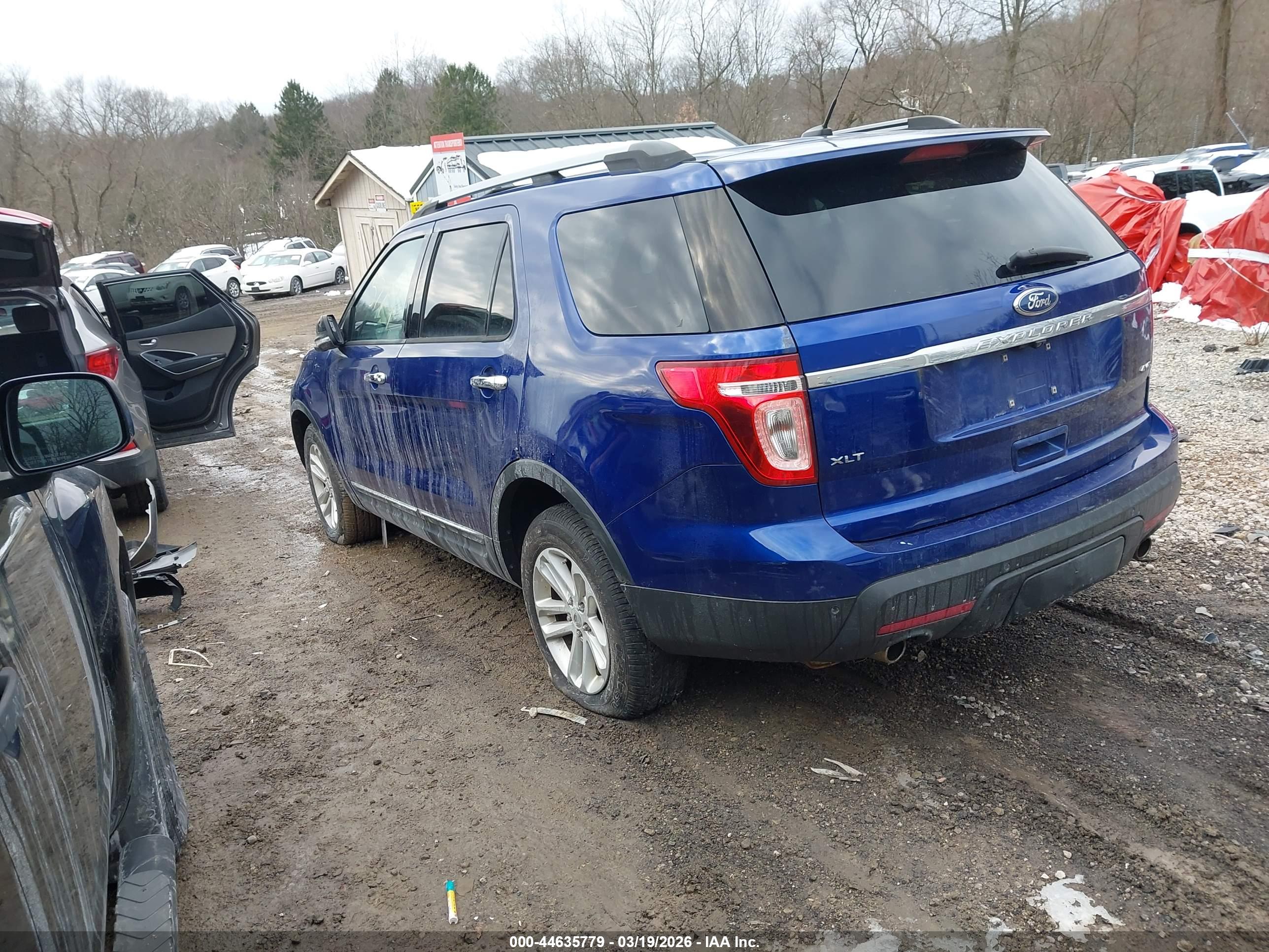 FORD EXPLORER image 3