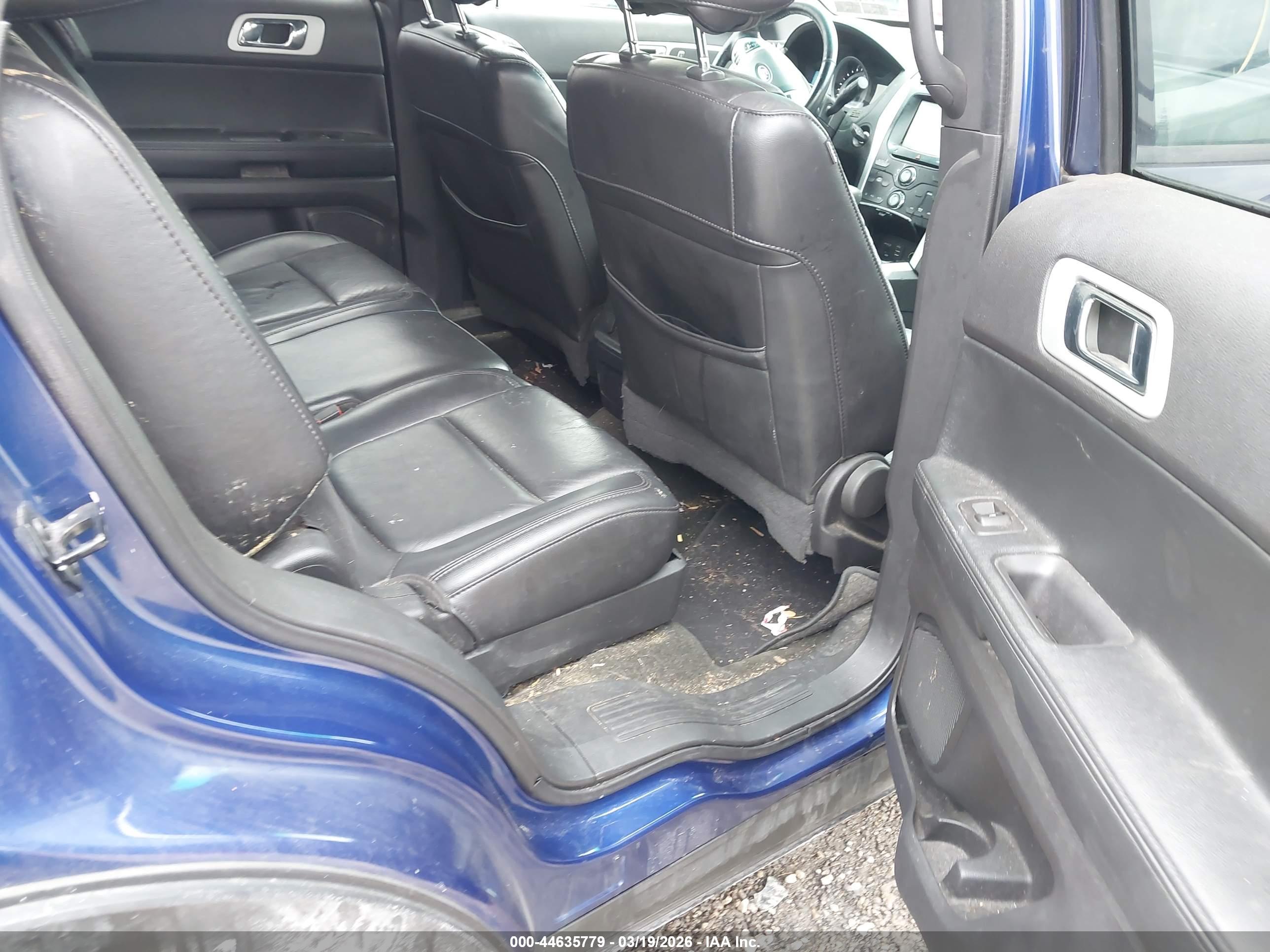 FORD EXPLORER image 8