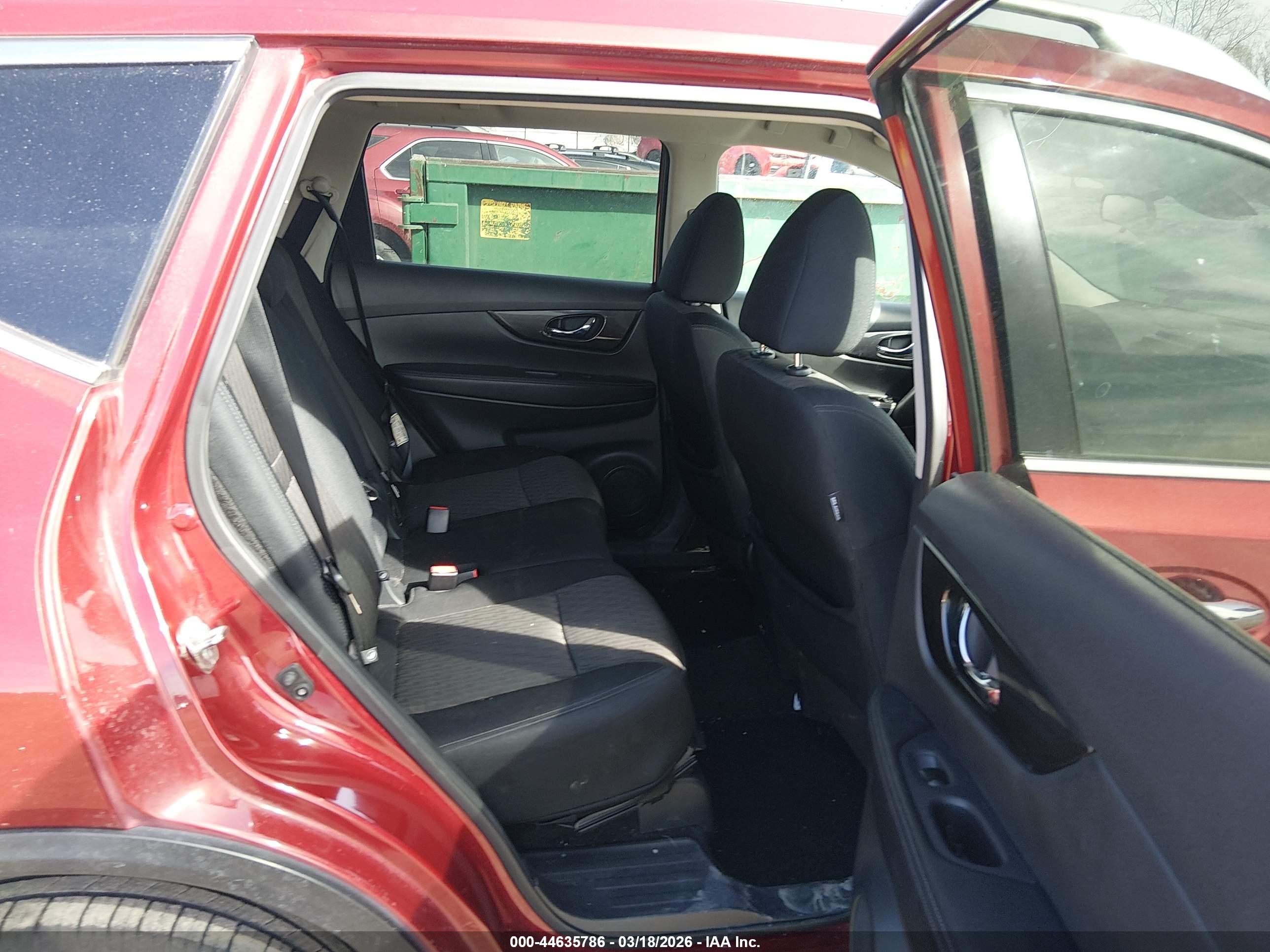 NISSAN ROGUE image 8