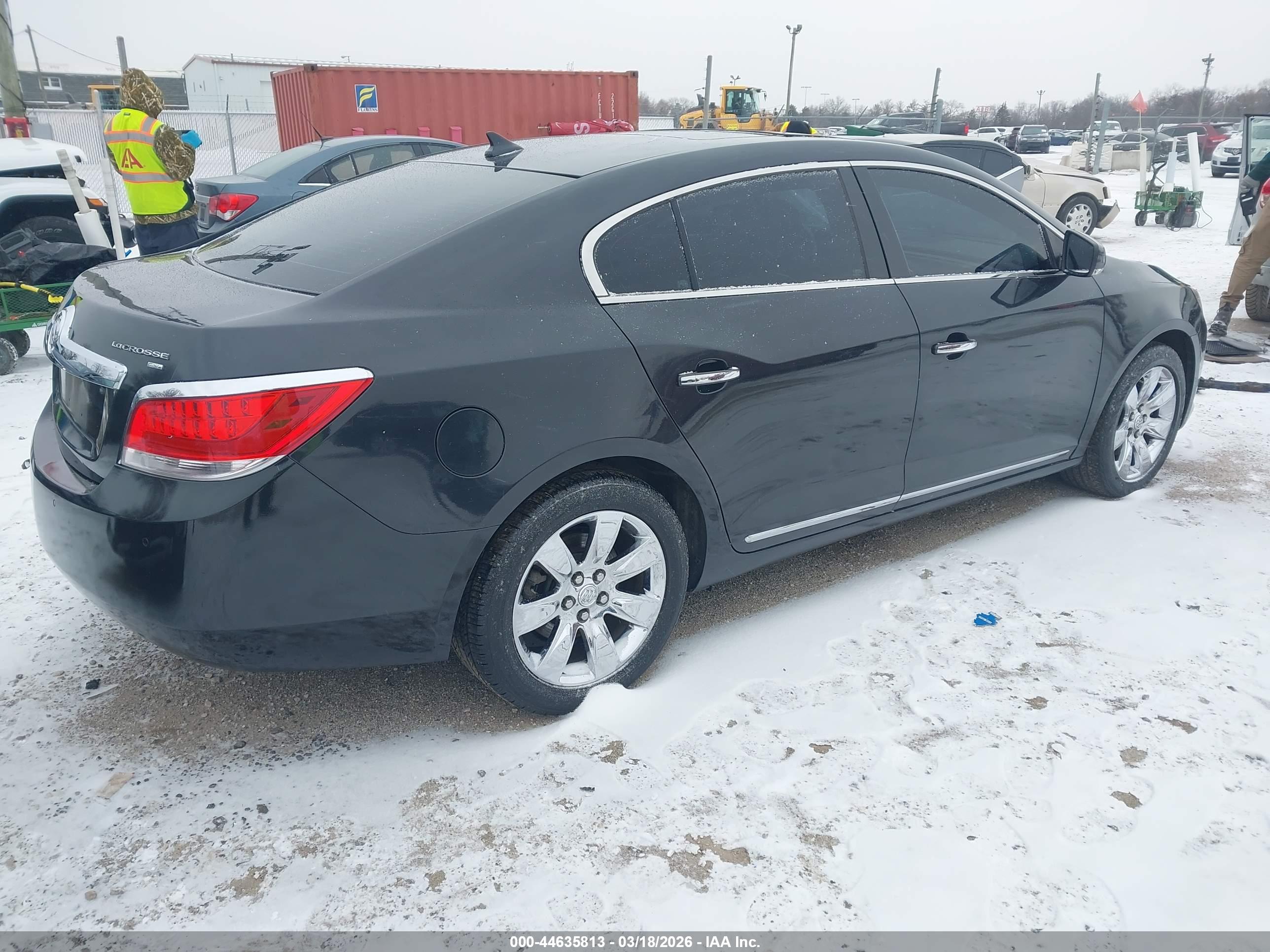 BUICK LACROSSE image 4
