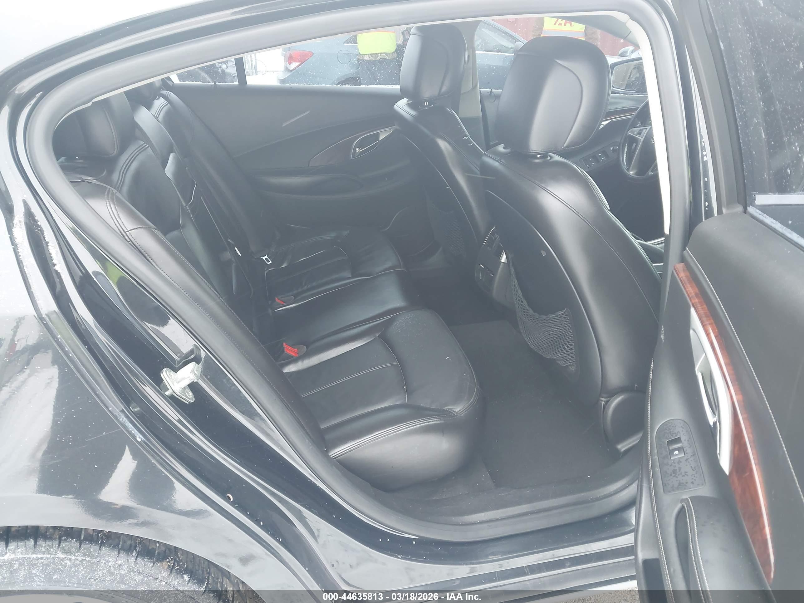 BUICK LACROSSE image 8