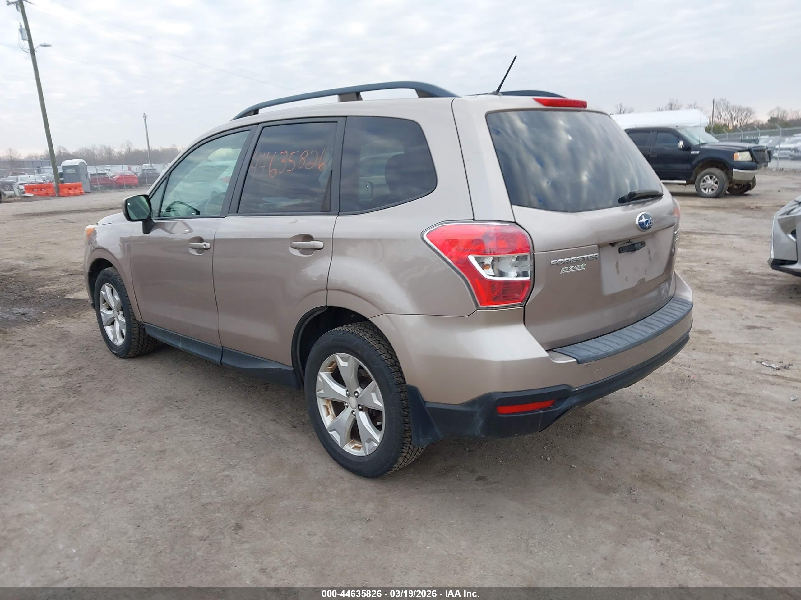 SUBARU FORESTER image 3
