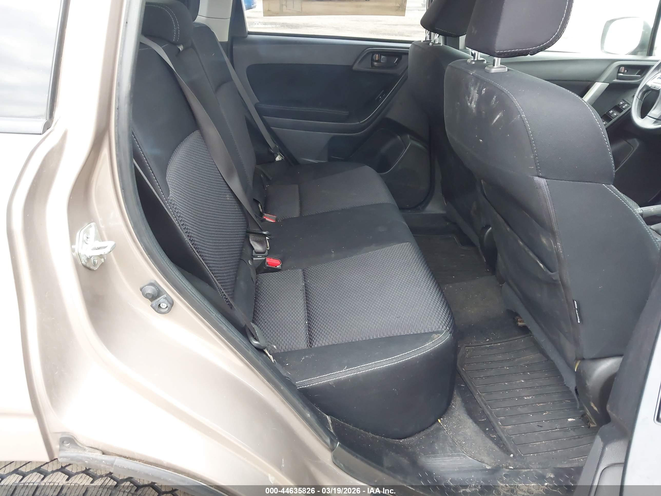 SUBARU FORESTER image 8