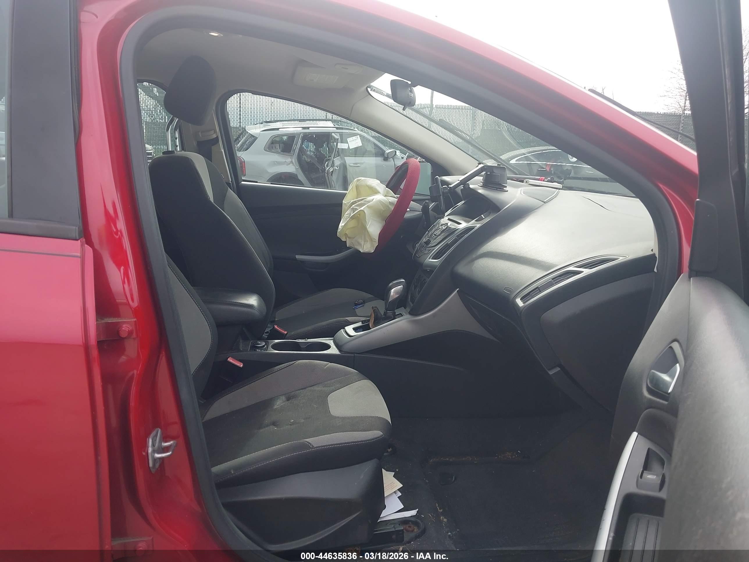 FORD FOCUS image 5