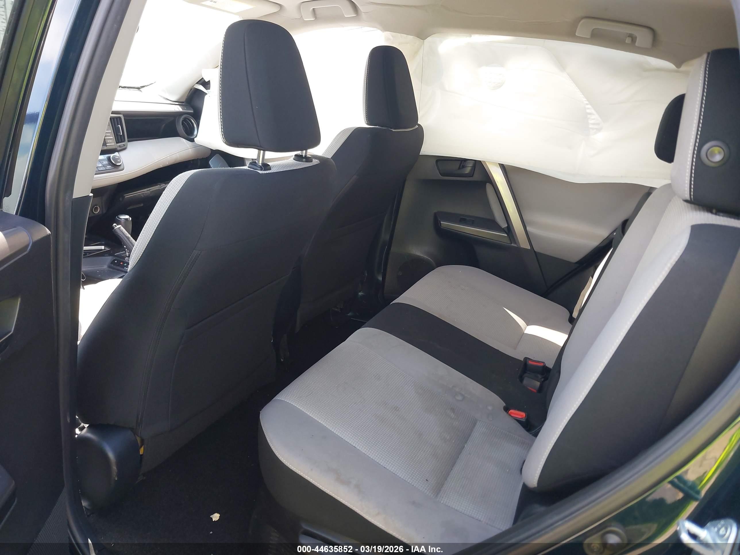 TOYOTA RAV4 image 8