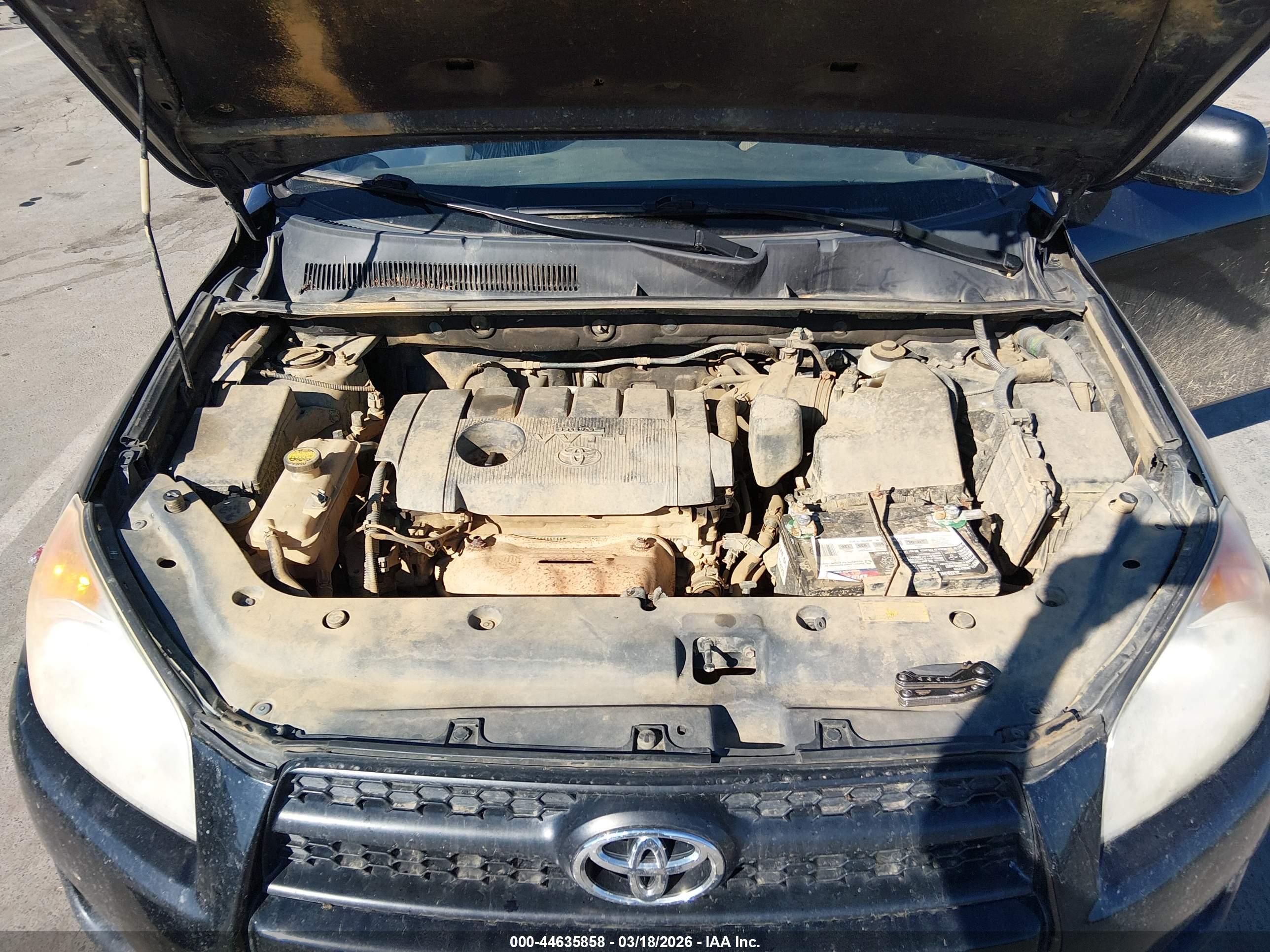 TOYOTA RAV4 image 10