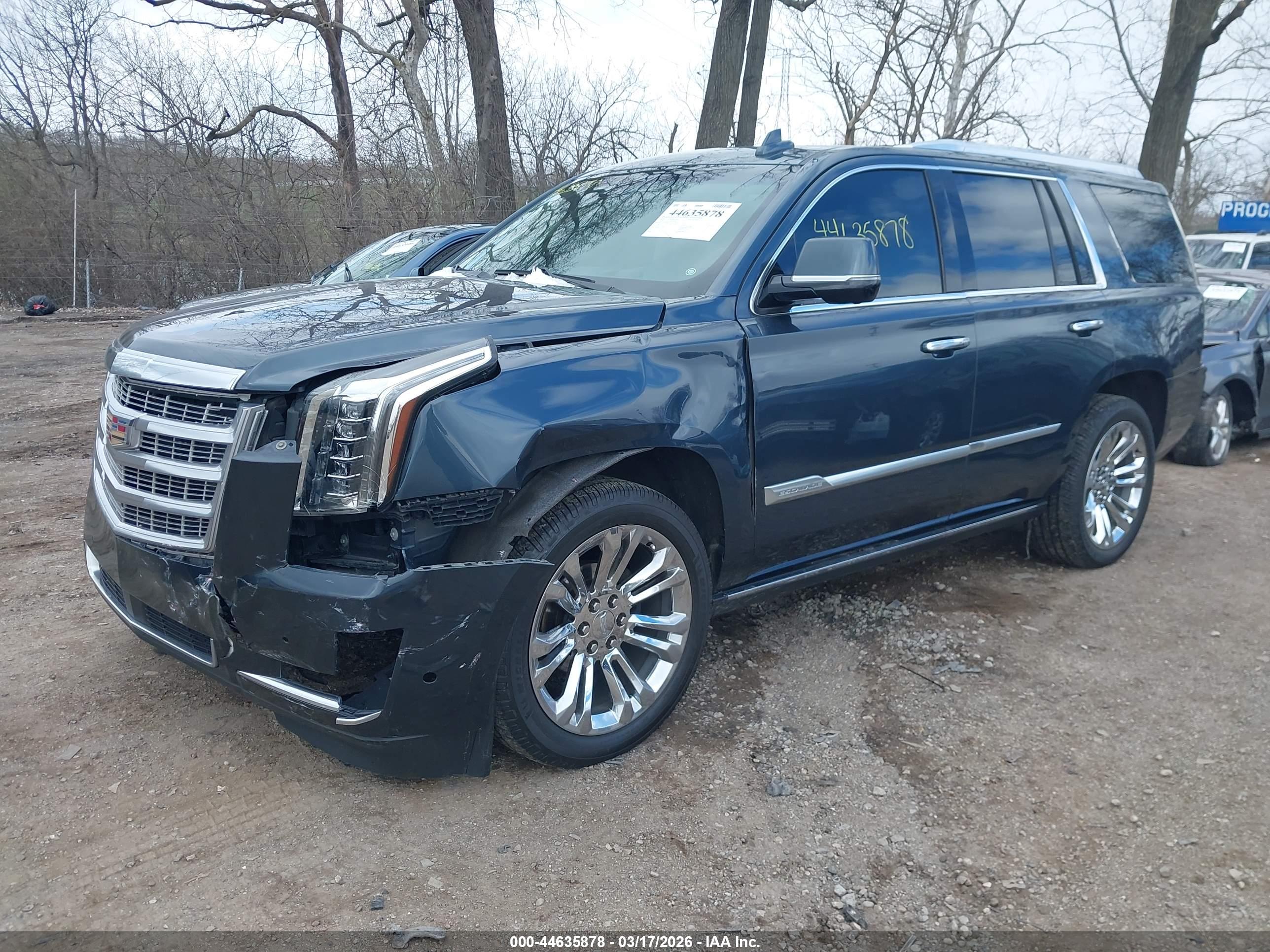 CADILLAC ESCALADE image 2