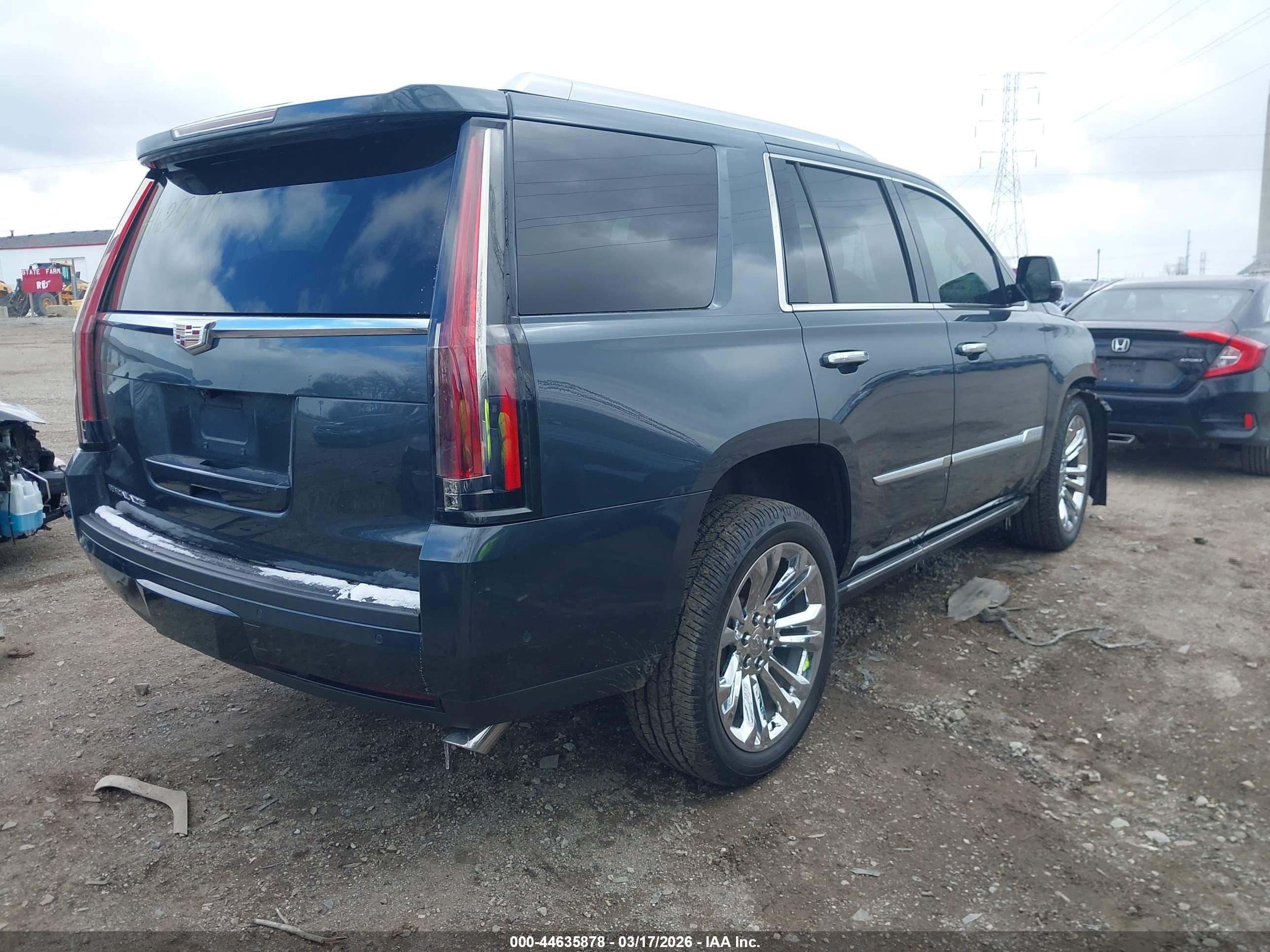 CADILLAC ESCALADE image 4