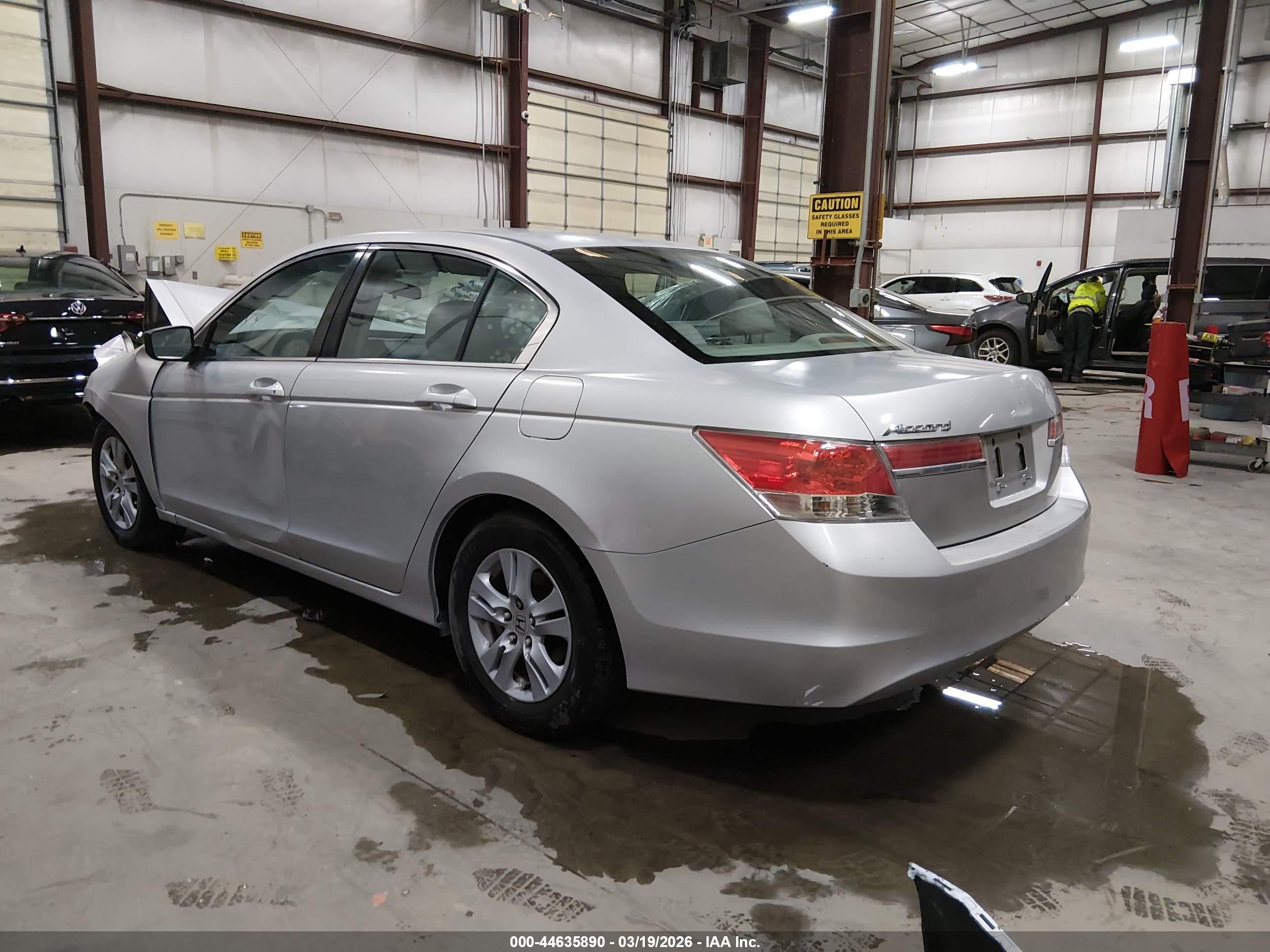 HONDA ACCORD image 3