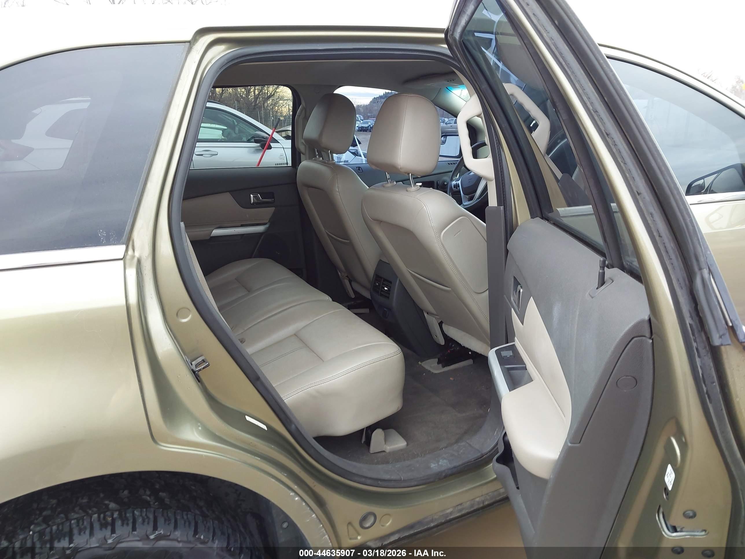FORD EDGE image 8